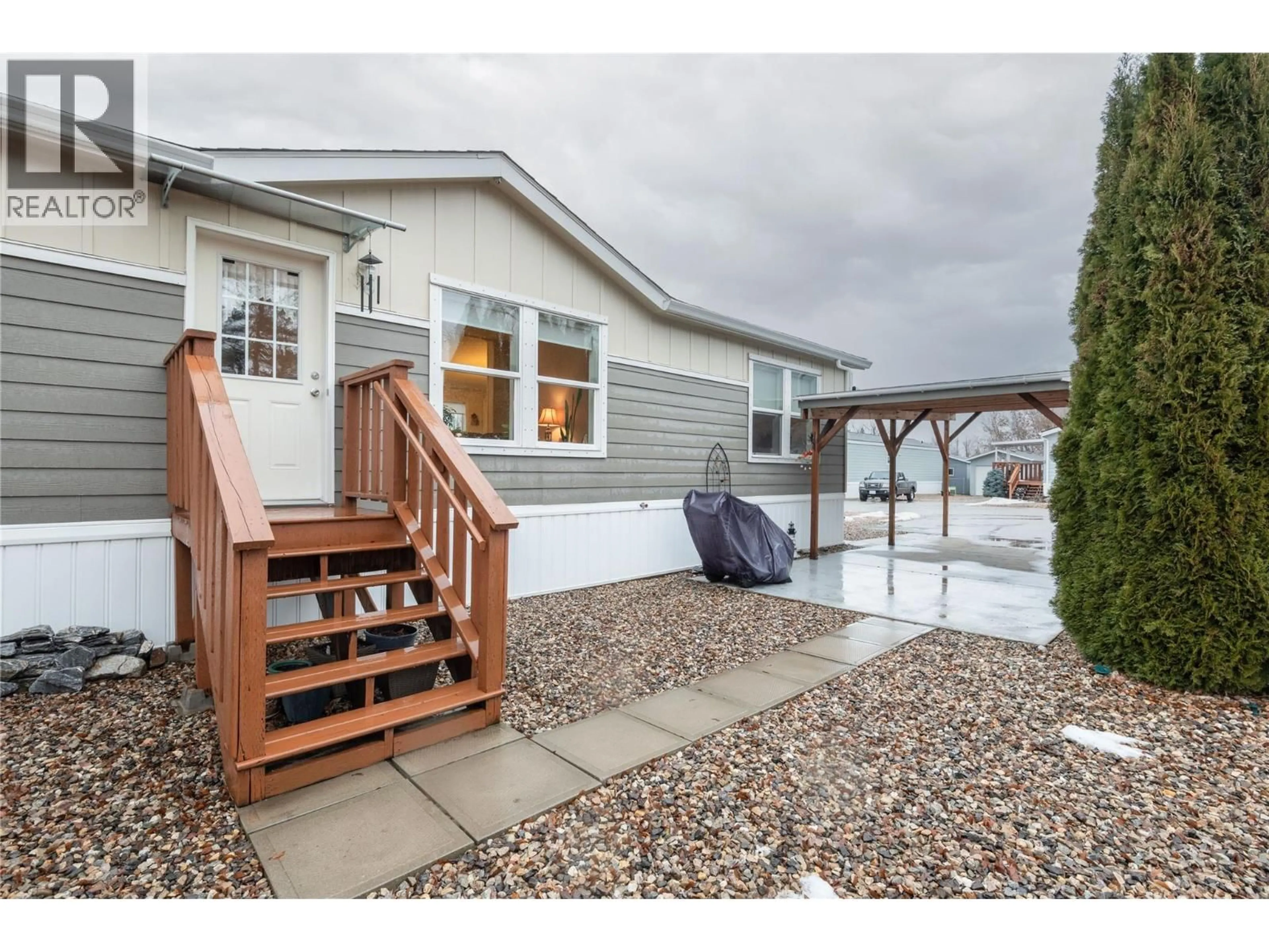 Home with vinyl exterior material, unknown for 24 - 4811 10A AVENUE NORTHEAST, Salmon Arm British Columbia V1E1C5