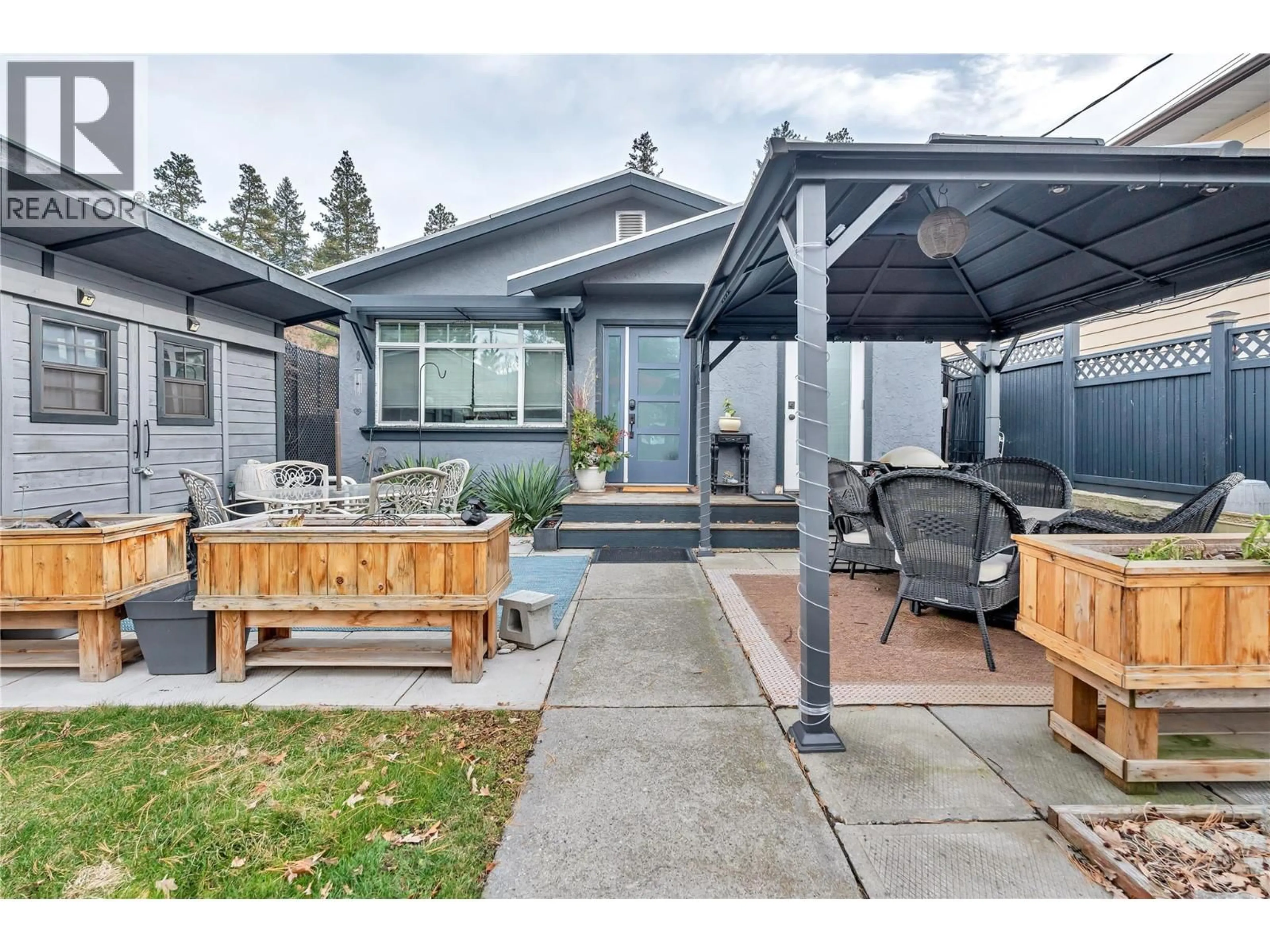 Patio, street for 322 NORTON STREET, Penticton British Columbia V2A4H7