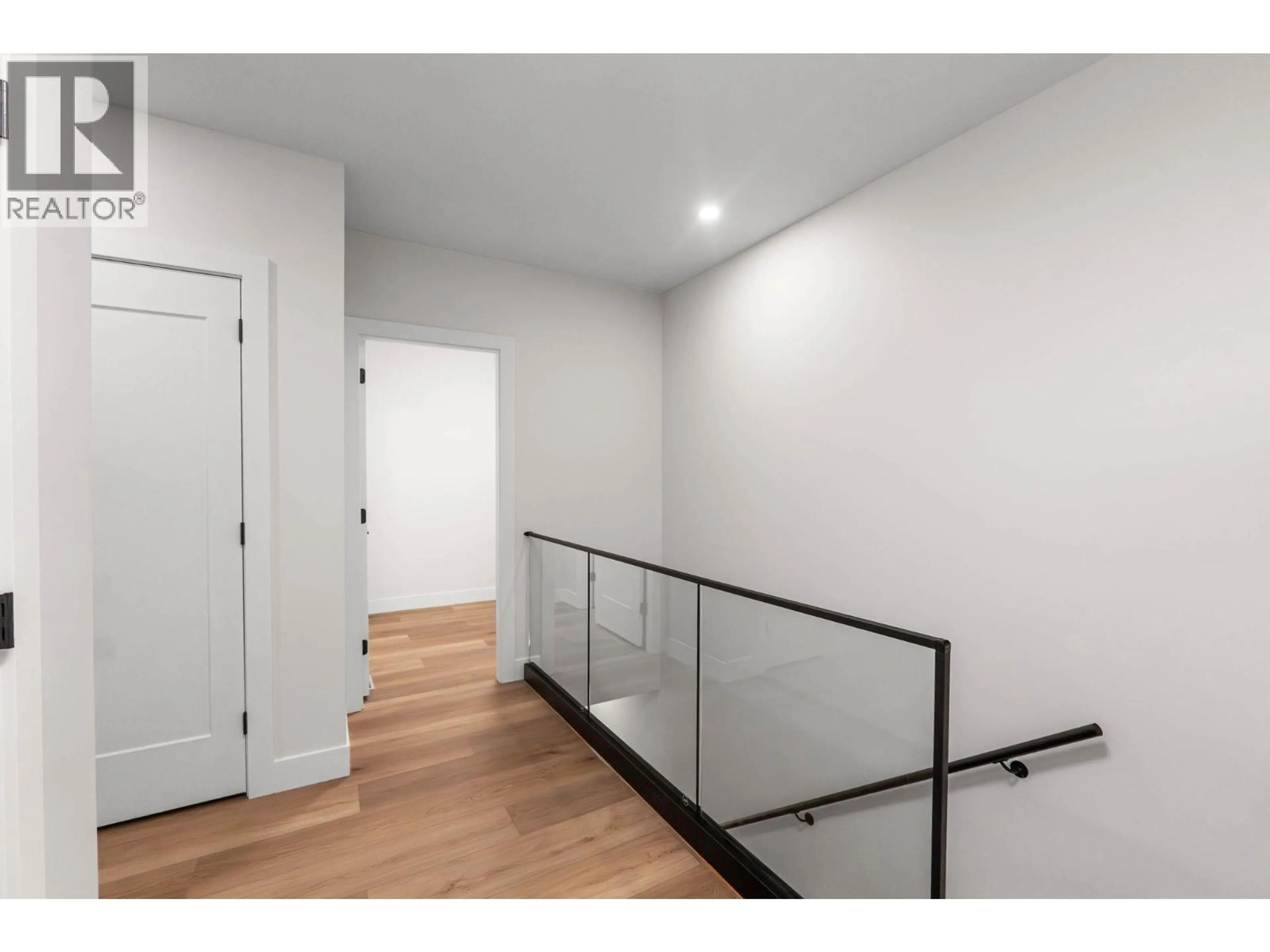 Unknown for 1671 HARBOUR VIEW CRESCENT, Kelowna British Columbia V1Z4E1