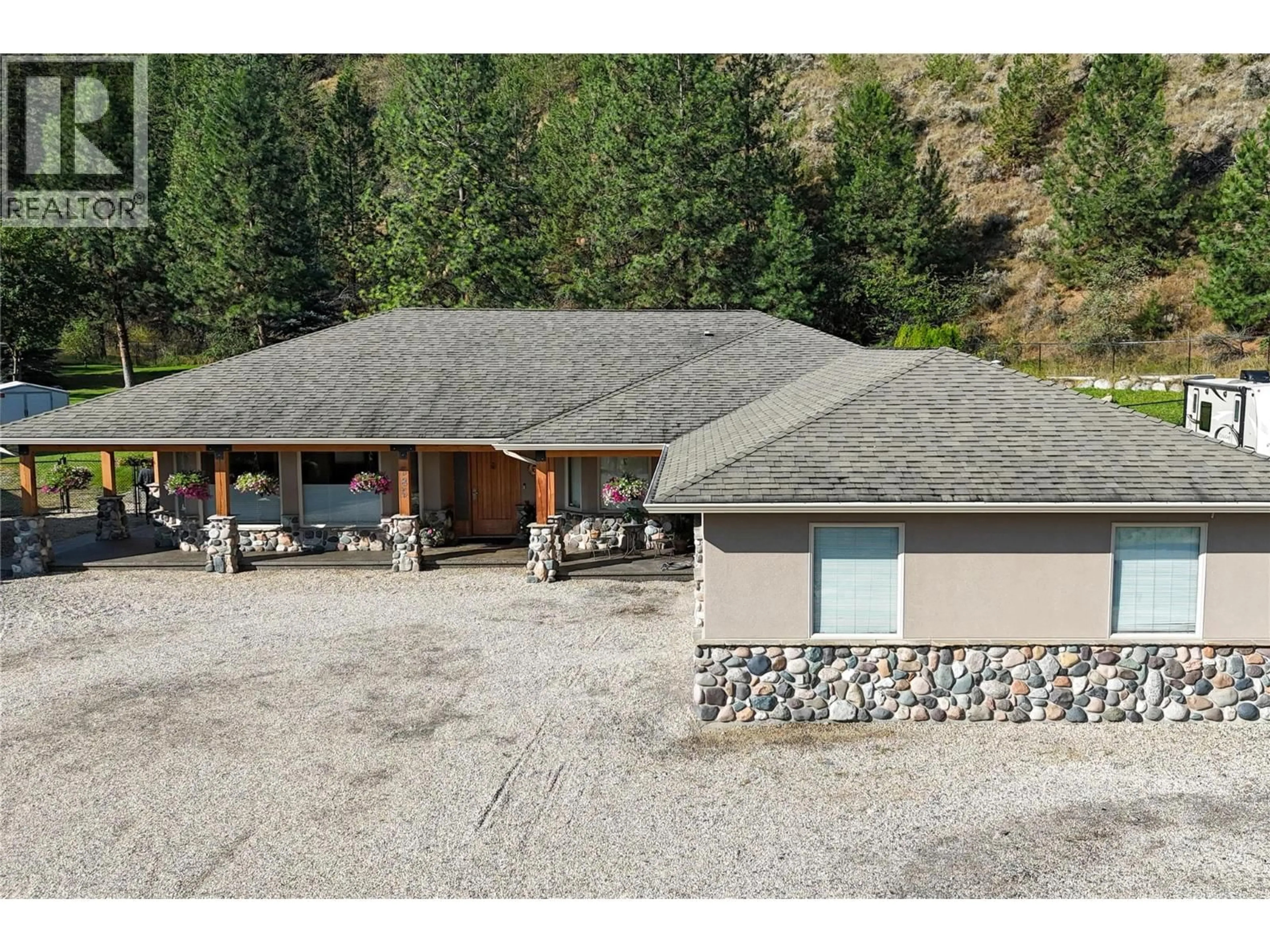 A pic from outside/outdoor area/front of a property/back of a property/a pic from drone, unknown for 585 COYOTE DRIVE, Kamloops British Columbia V2C6T9