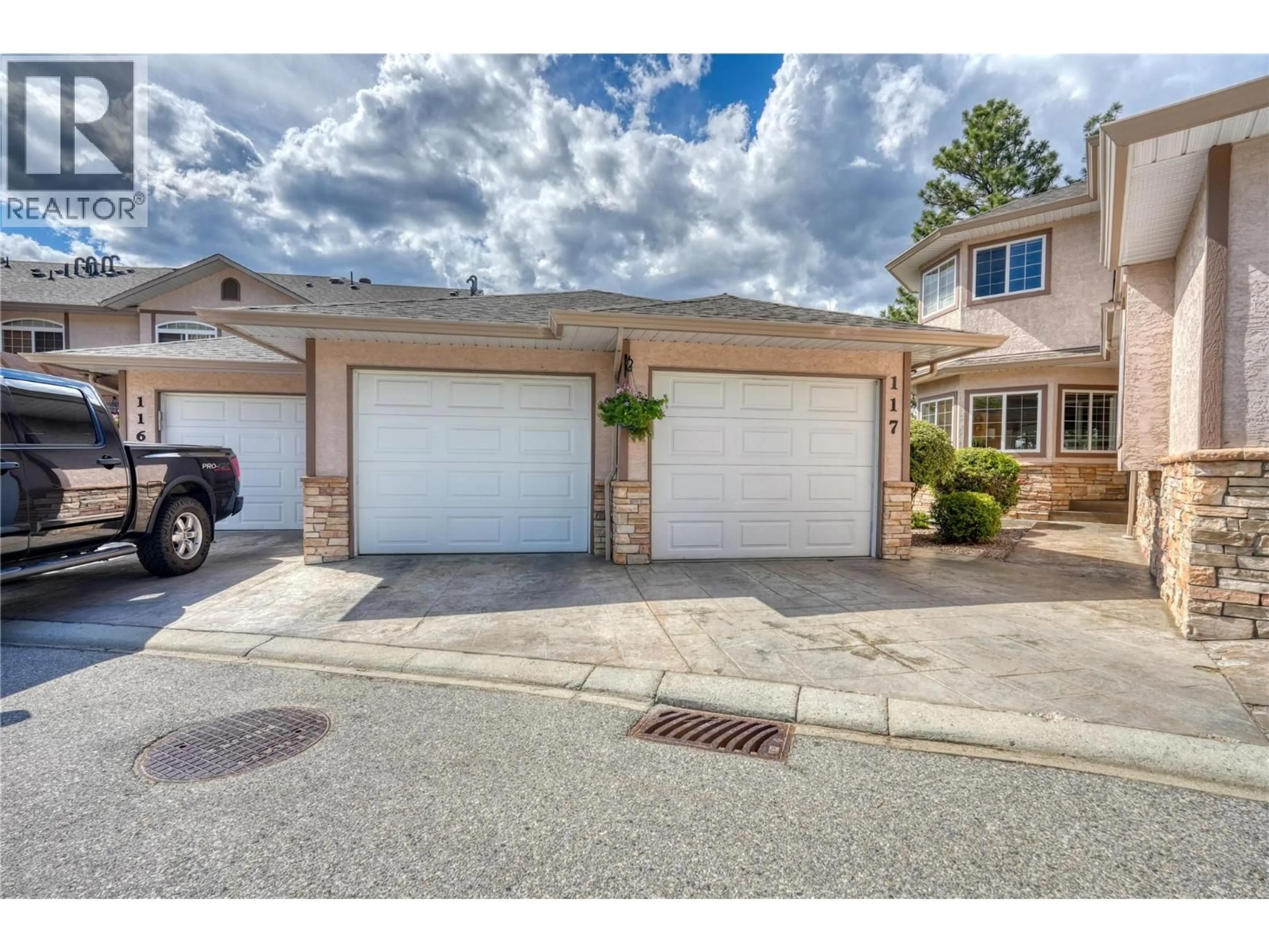 Indoor garage for 117 - 705 BALSAM AVENUE, Penticton British Columbia V2A9B7