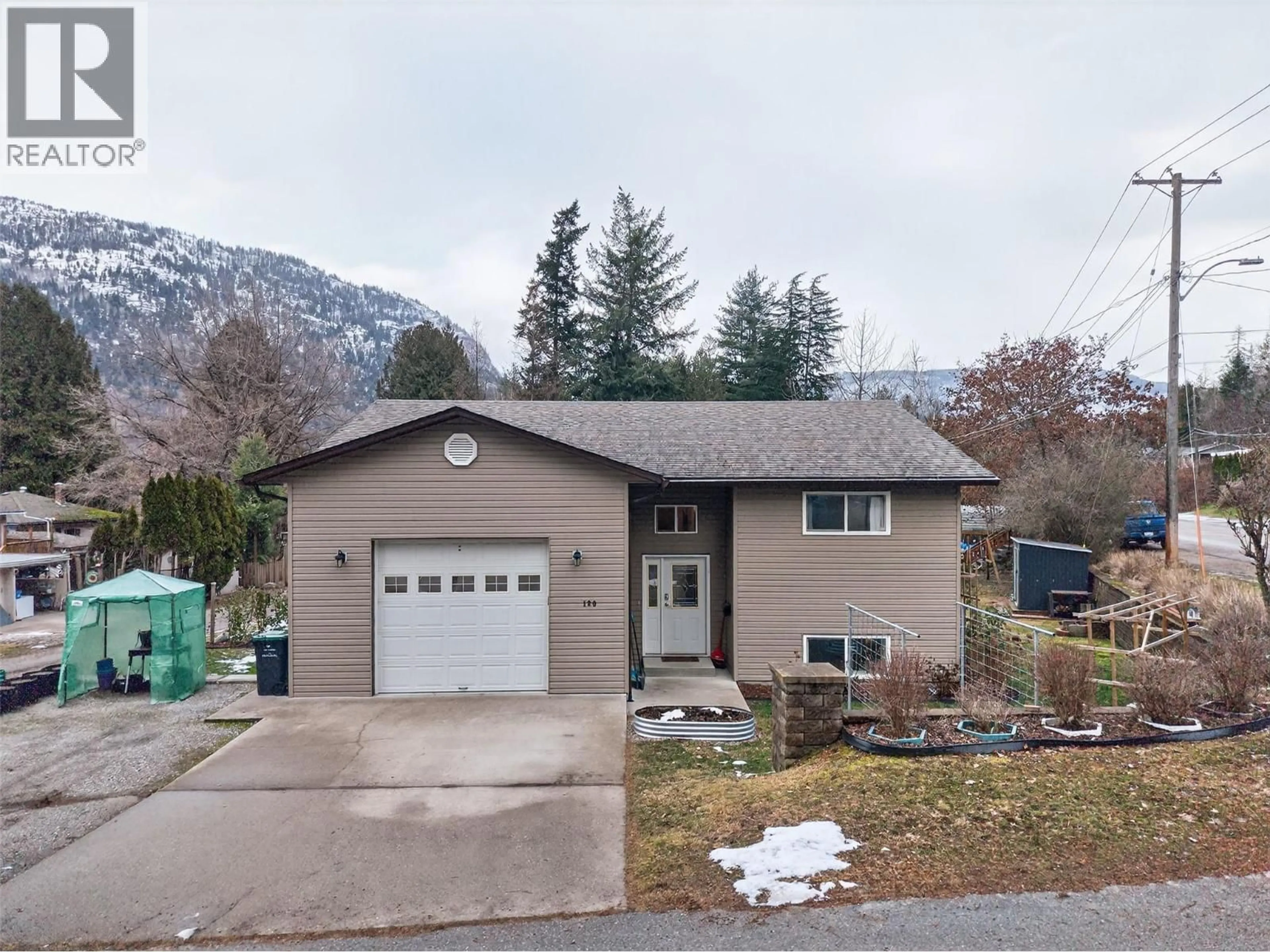 Unknown for 120 KOOTENAY AVENUE, Castlegar British Columbia V1N4H4
