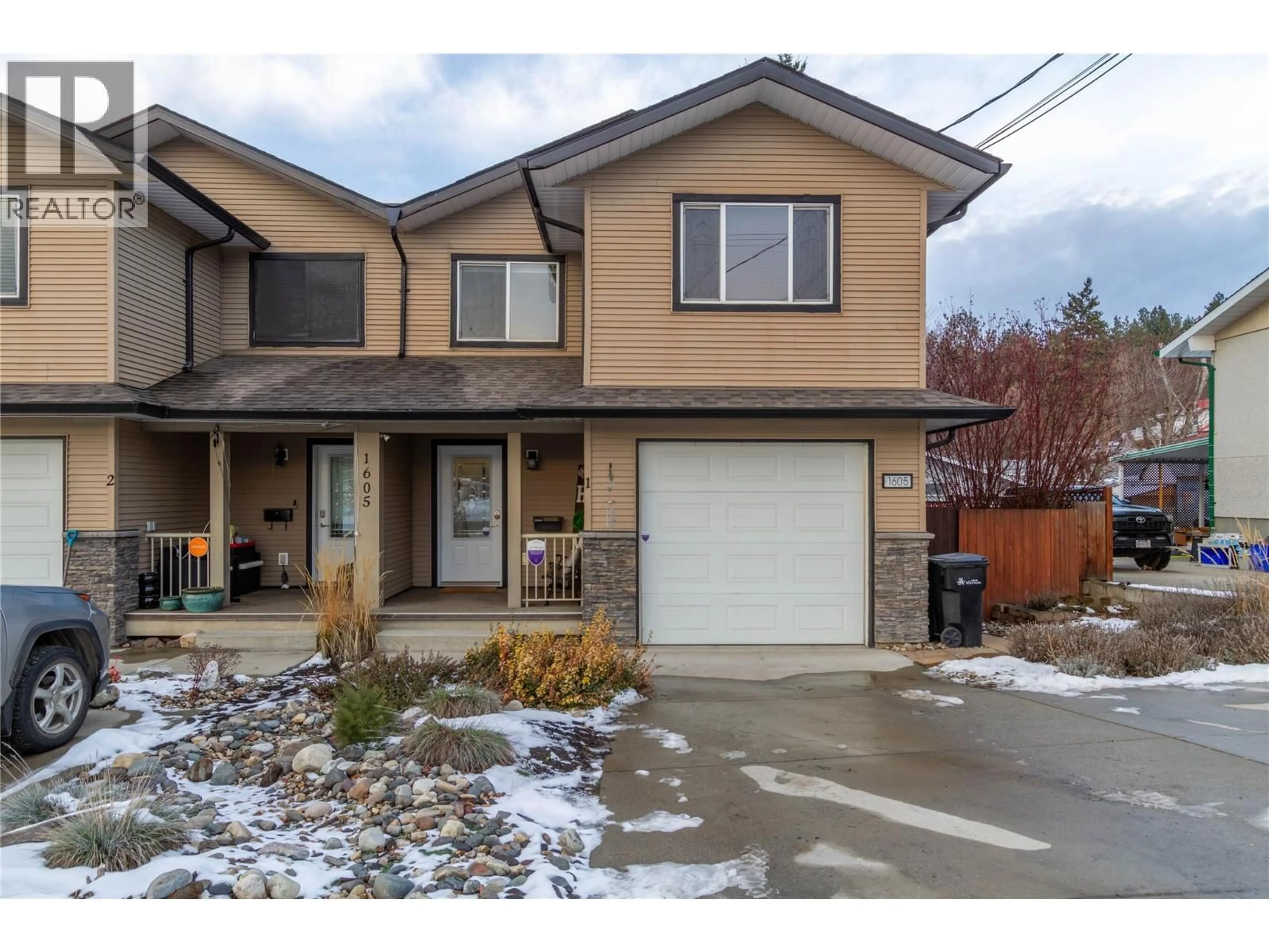 Home with vinyl exterior material, street for 1 - 1605 43 AVENUE, Vernon British Columbia V1T3K2