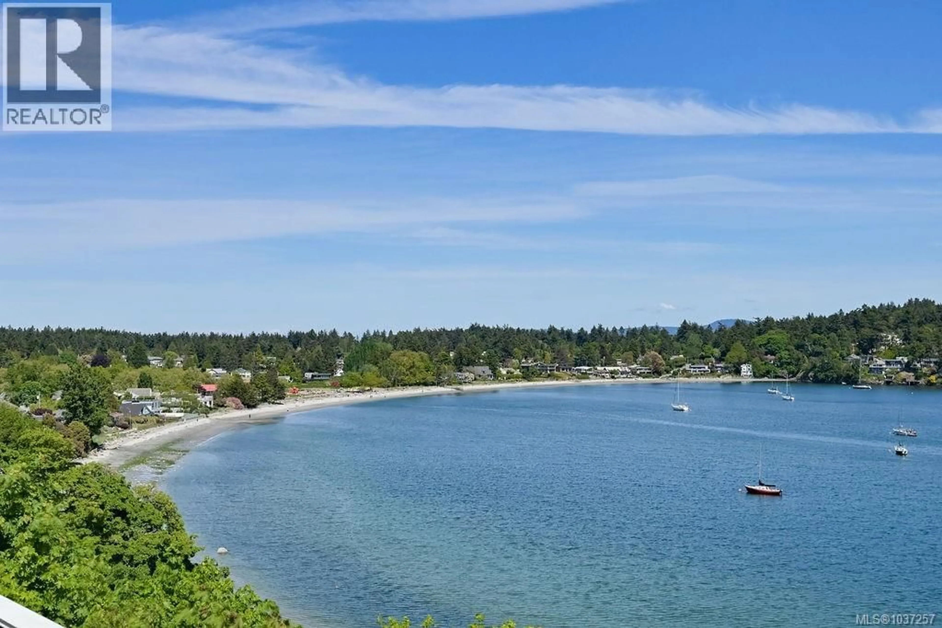 Blurry image for 3565 BEACH DRIVE, Oak Bay British Columbia V8R6M6