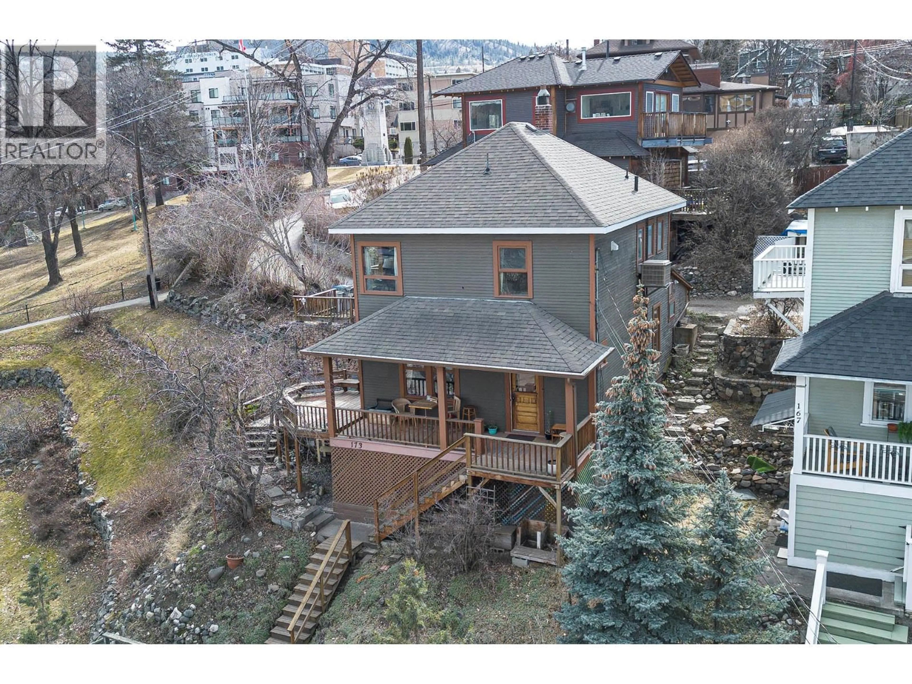 A pic from outside/outdoor area/front of a property/back of a property/a pic from drone, unknown for 173 ST. PAUL STREET, Kamloops British Columbia V2C2J1