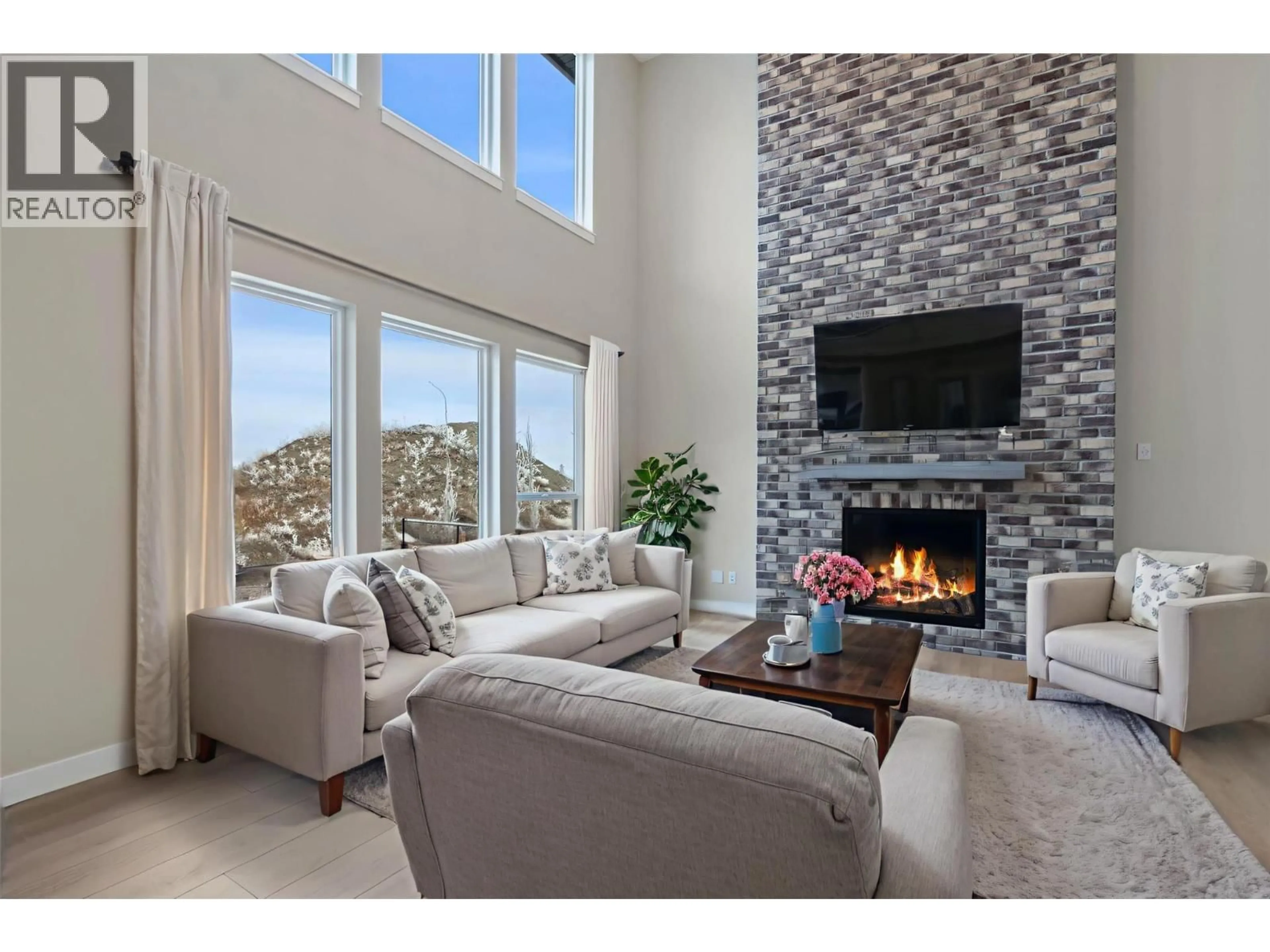 Living room with furniture, ceramic/tile floor for 2082 LINFIELD DRIVE, Kamloops British Columbia V1S0G3