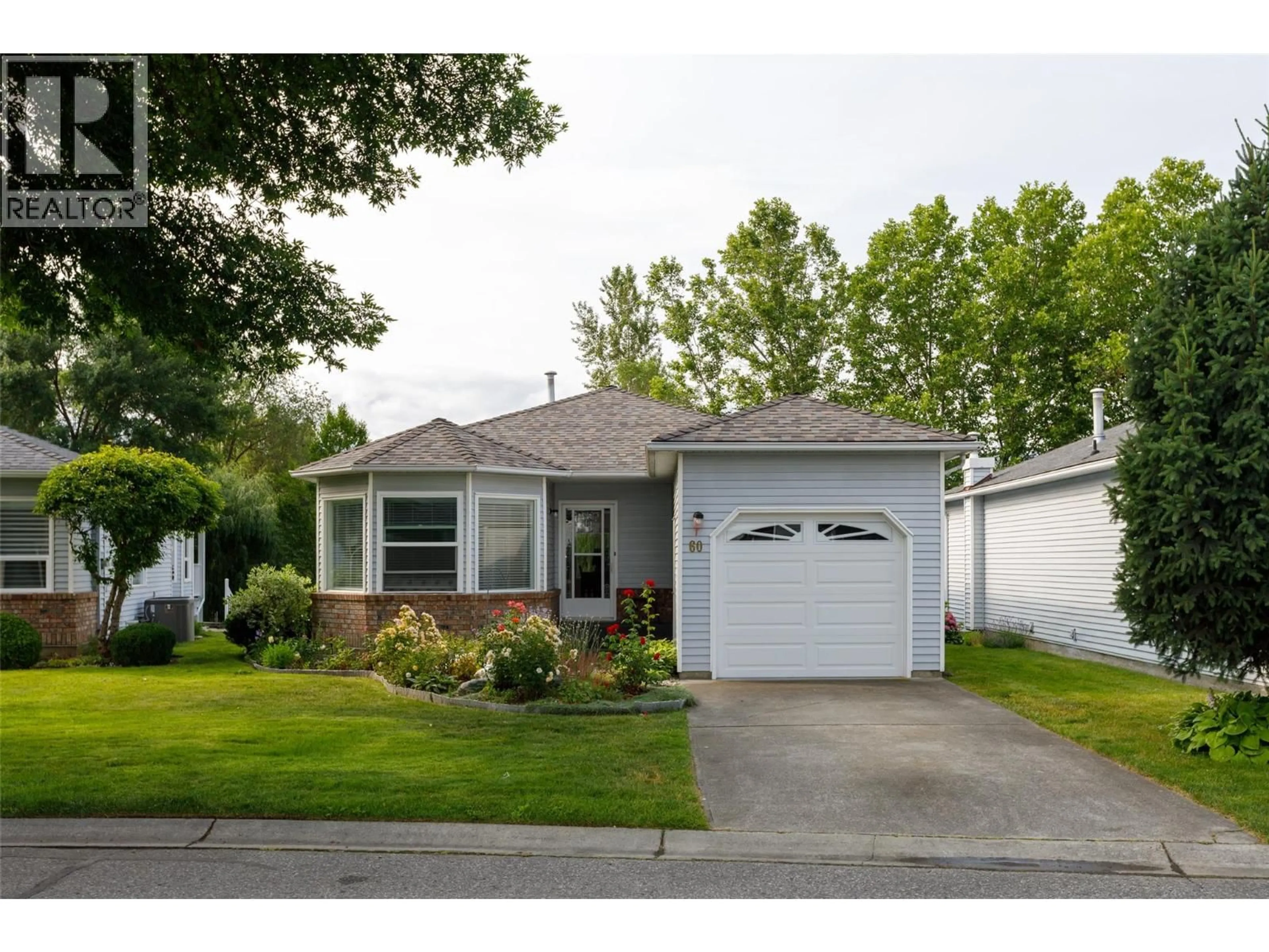 Home with vinyl exterior material, street for 60 - 1101 CAMERON AVENUE, Kelowna British Columbia V1Y8W1