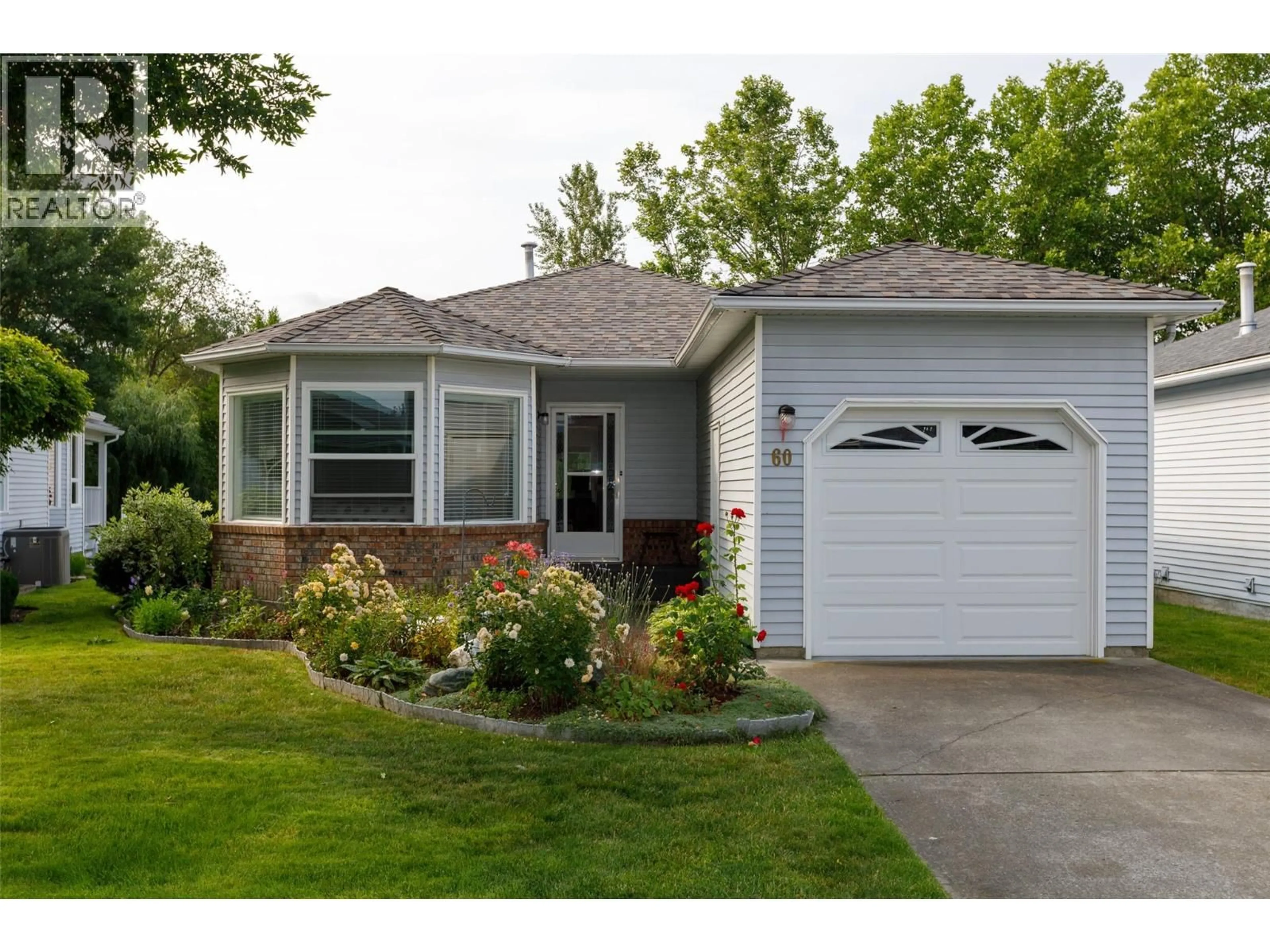 Home with vinyl exterior material, street for 60 - 1101 CAMERON AVENUE, Kelowna British Columbia V1Y8W1