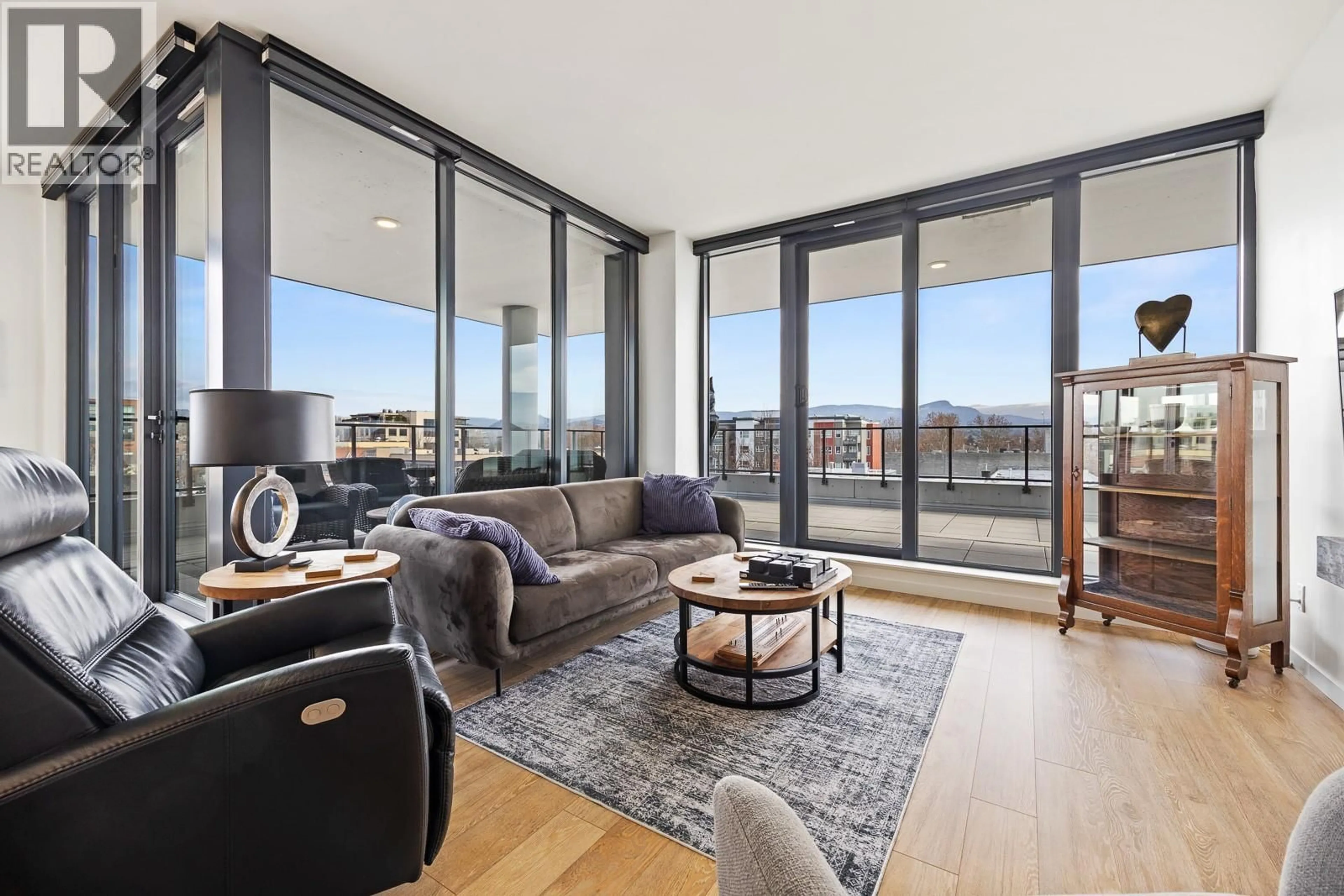 Living room with furniture, unknown for 301 - 485 GROVES AVENUE, Kelowna British Columbia V1Y0C1