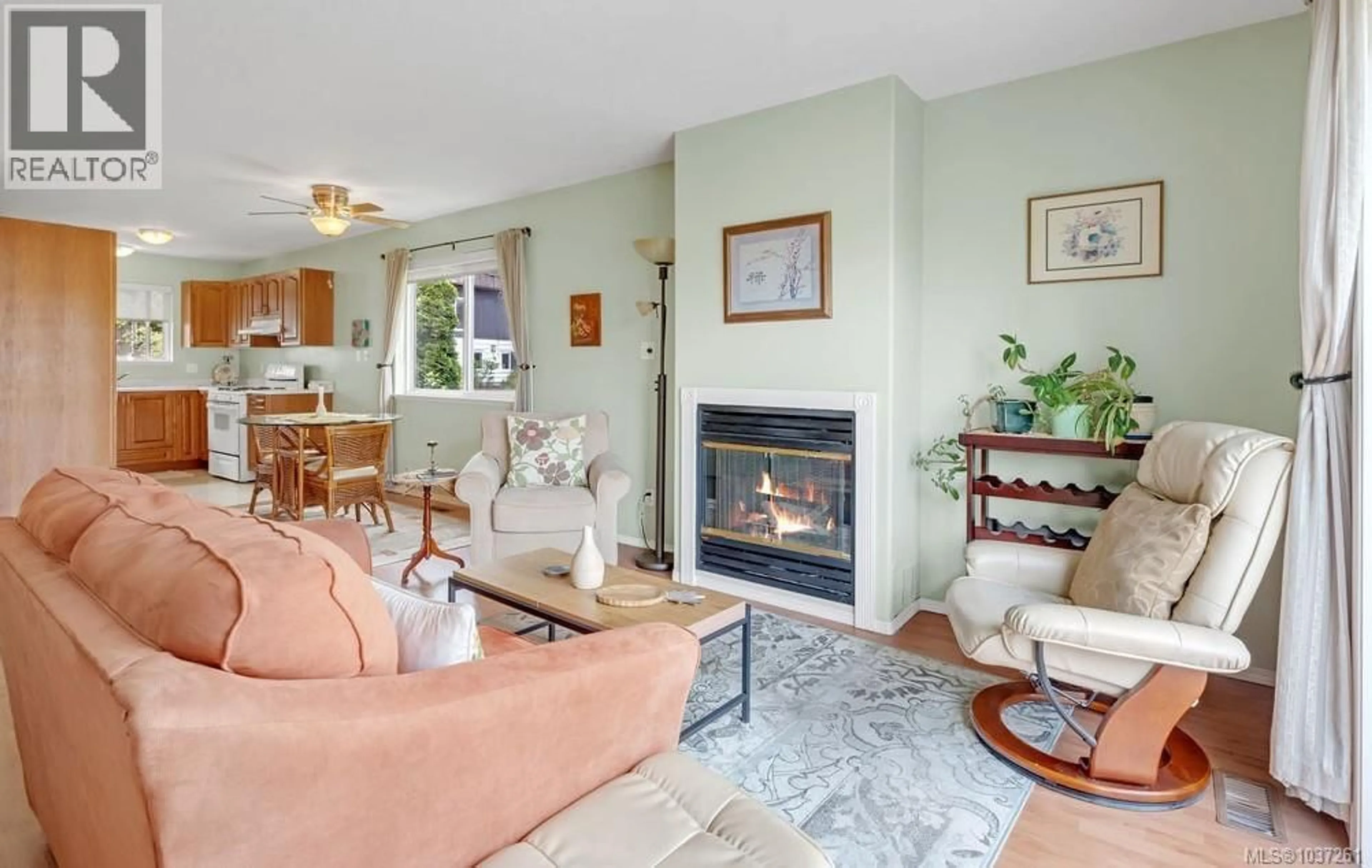Living room with furniture, unknown for 3 - 1129A 2ND AVENUE, Ladysmith British Columbia V9G1A2