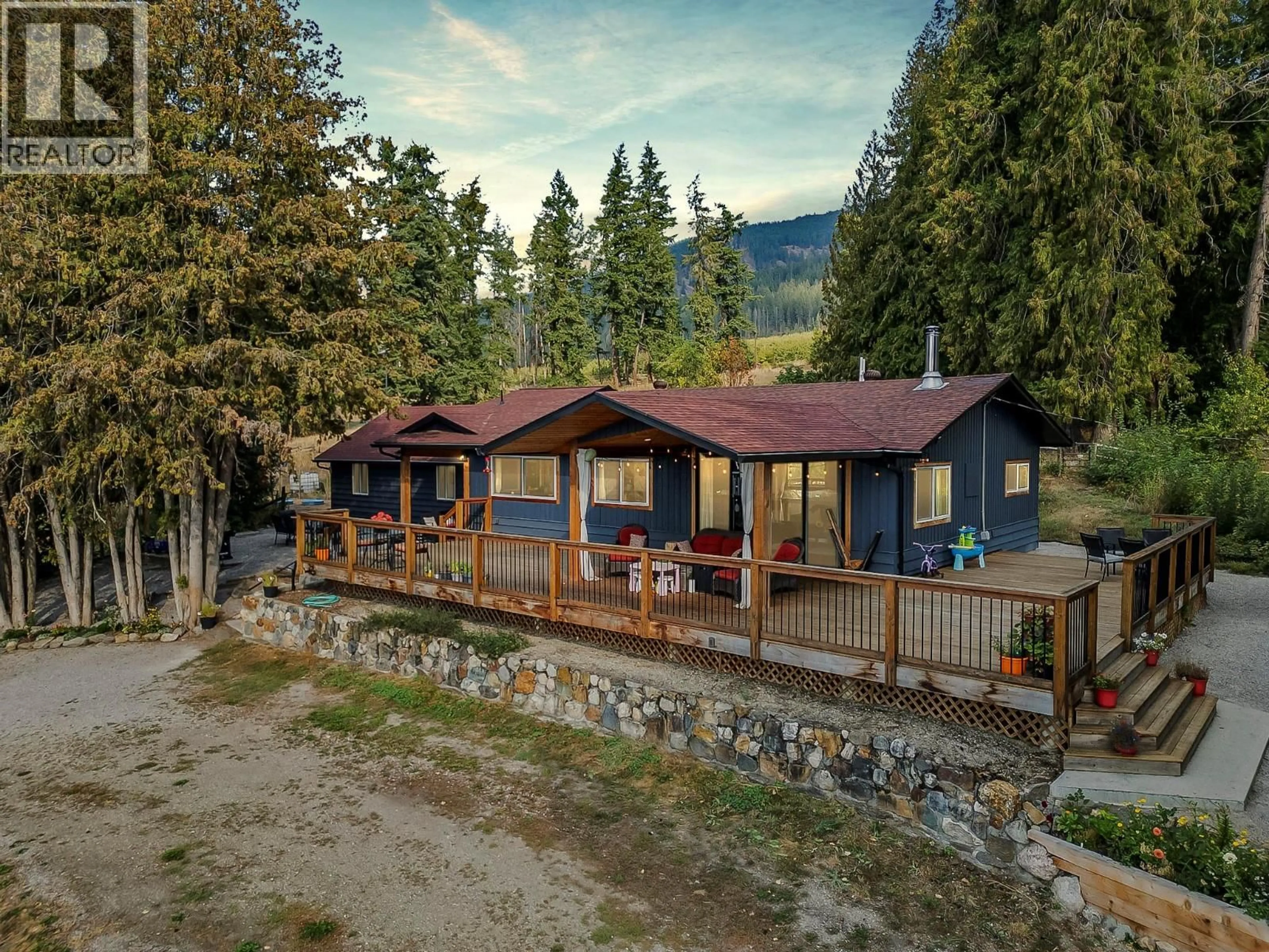 A pic from outside/outdoor area/front of a property/back of a property/a pic from drone, mountain view for 1274 MOUNTAIN VIEW ROAD, Spallumcheen British Columbia V4Y0S3