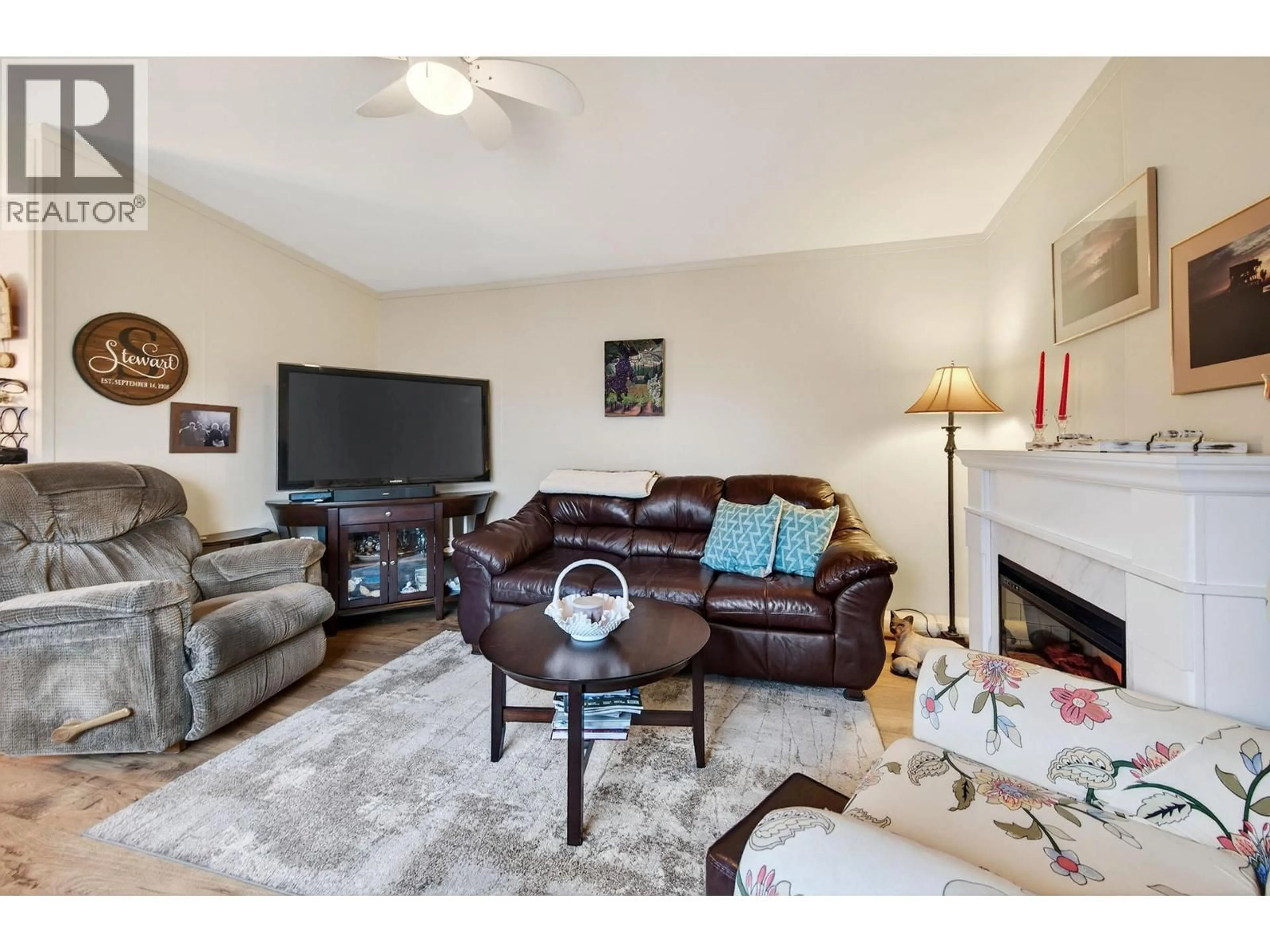 Living room with furniture, unknown for 80 - 7545 DALLAS DRIVE, Kamloops British Columbia V2C6X9