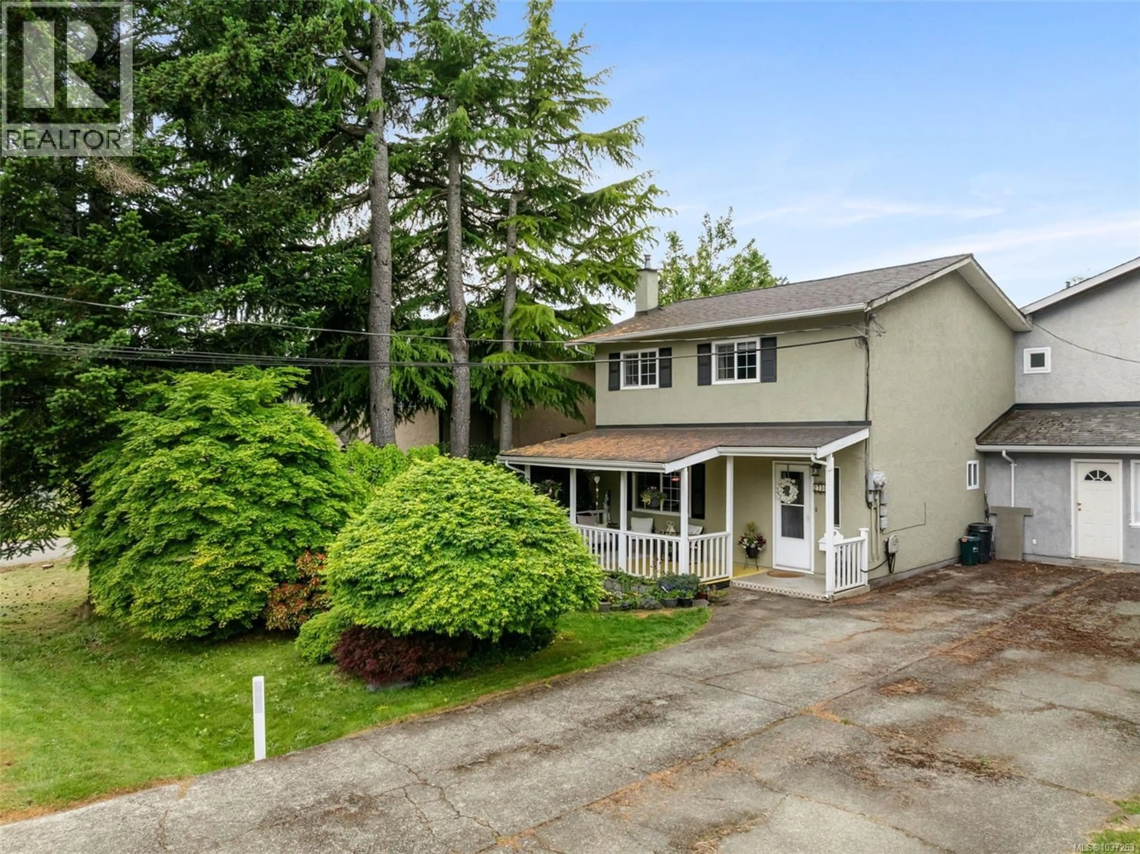 Home with vinyl exterior material, street for 2738 WHITEHEAD PLACE, Colwood British Columbia V9B4T7