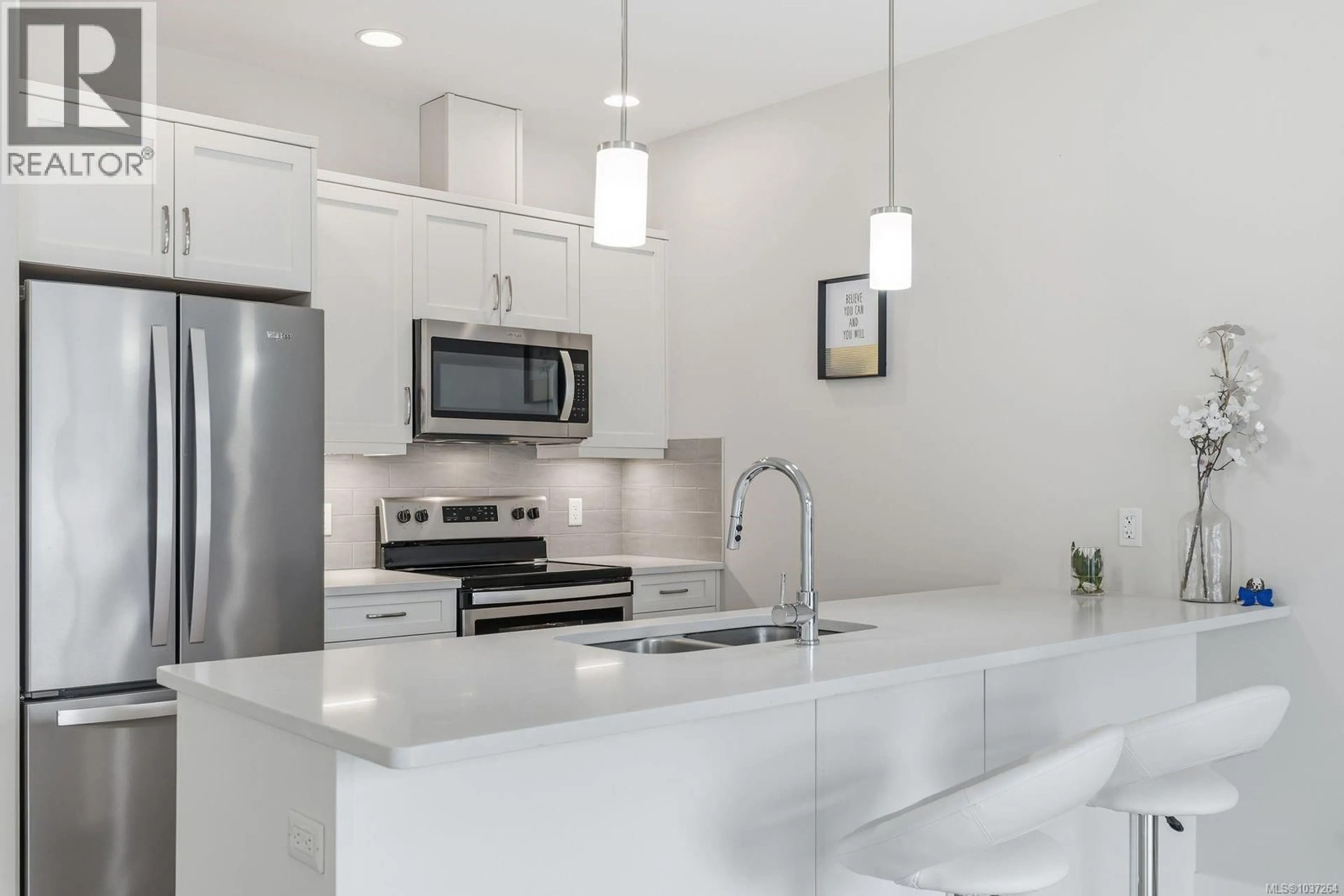 Open concept kitchen, ceramic/tile floor for 110 - 1800 SUMMERHILL PLACE, Nanaimo British Columbia V9S0C7