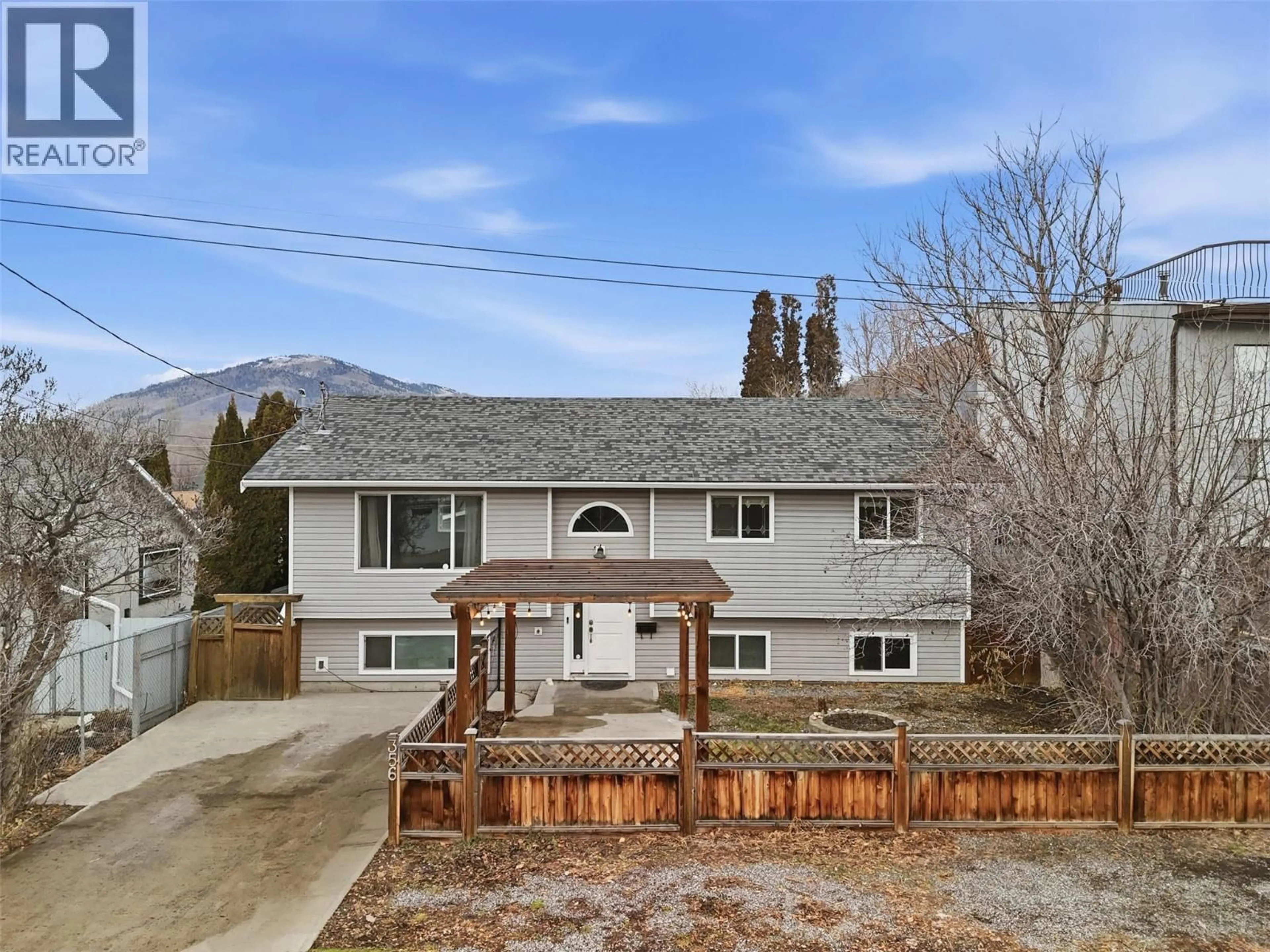 A pic from outside/outdoor area/front of a property/back of a property/a pic from drone, mountain view for 356 MCGOWAN AVENUE, Kamloops British Columbia V2B2N7