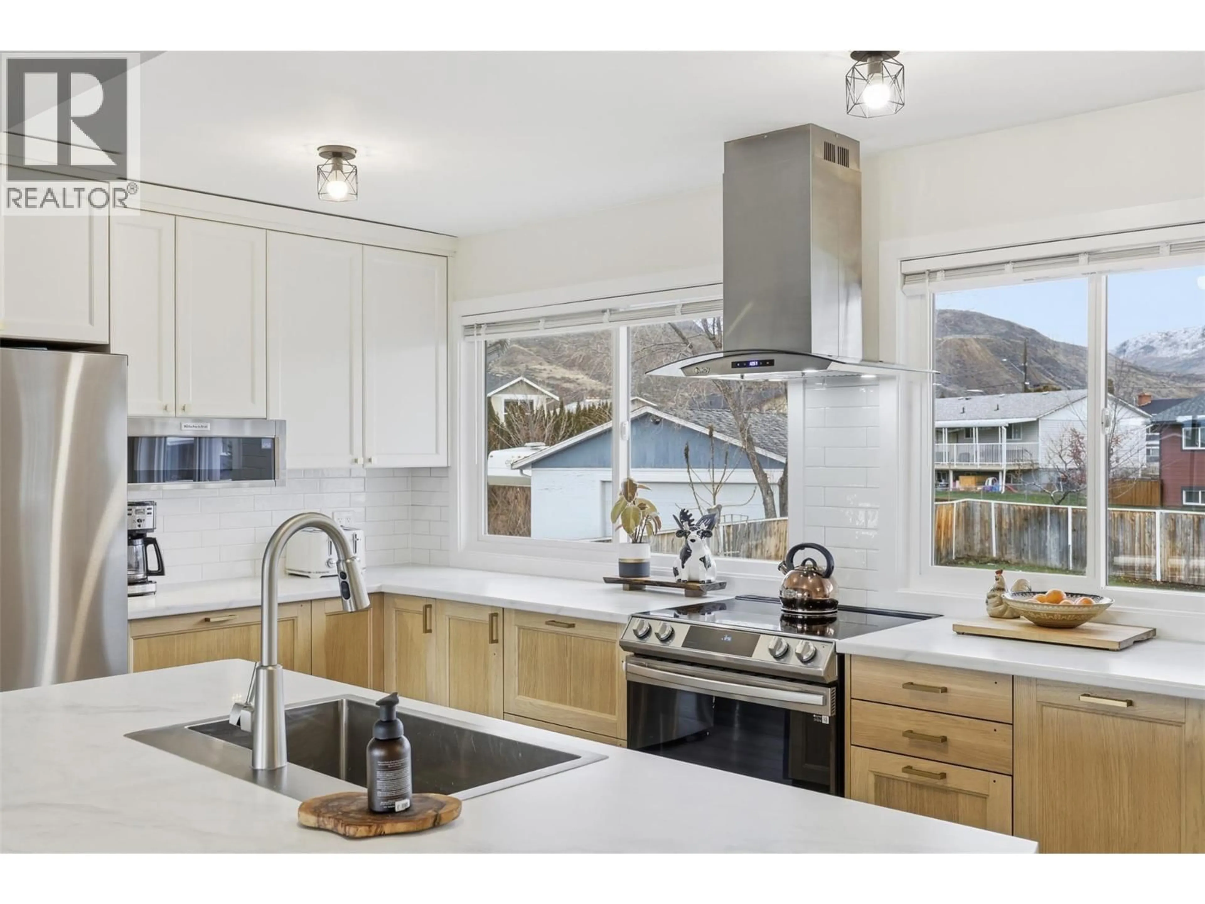 Open concept kitchen, unknown for 1009 CALMAR PLACE, Kamloops British Columbia V2B4T2