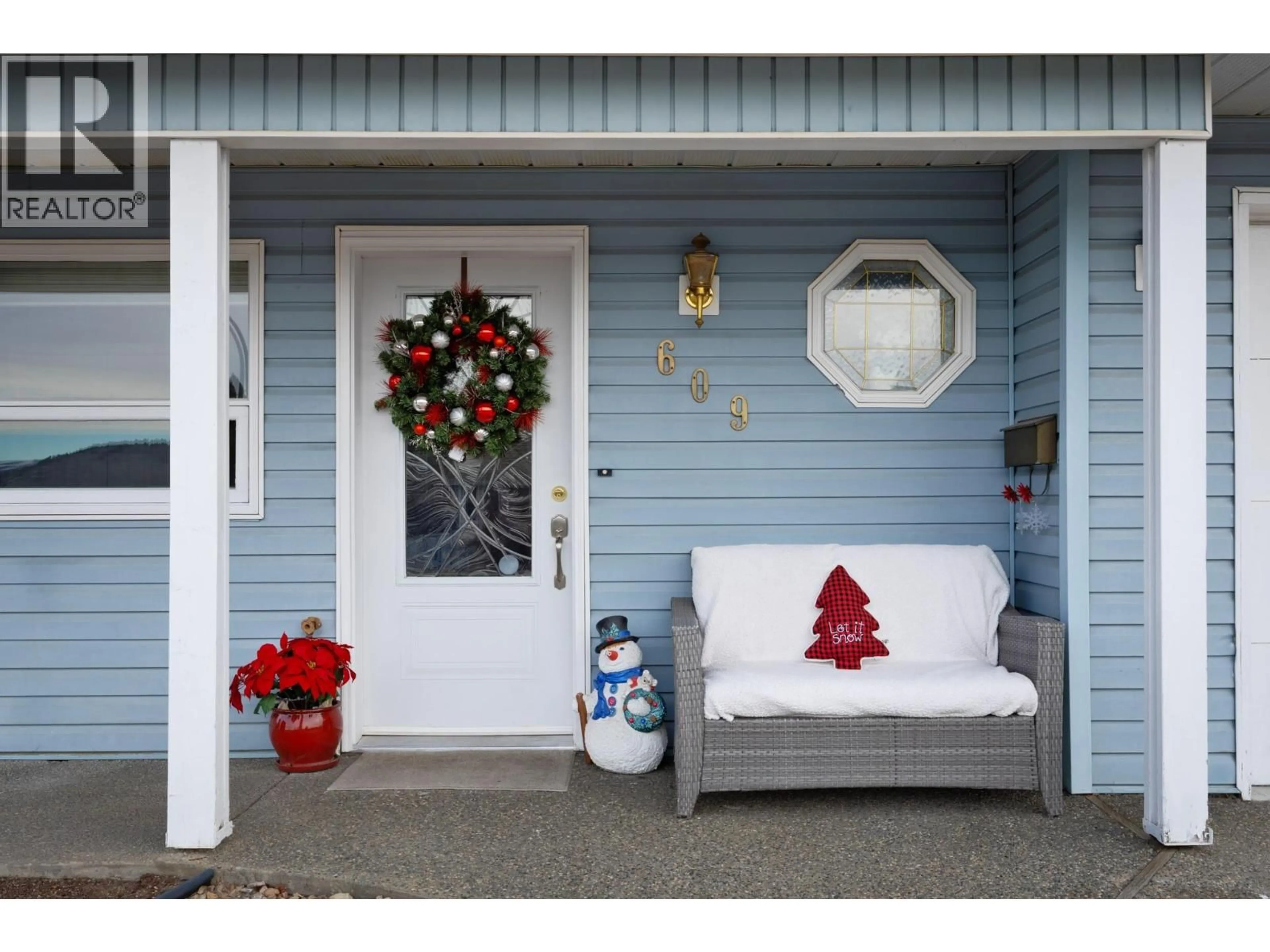 Indoor entryway for 609 MT FOSTHALL PLACE, Vernon British Columbia V1B2W2