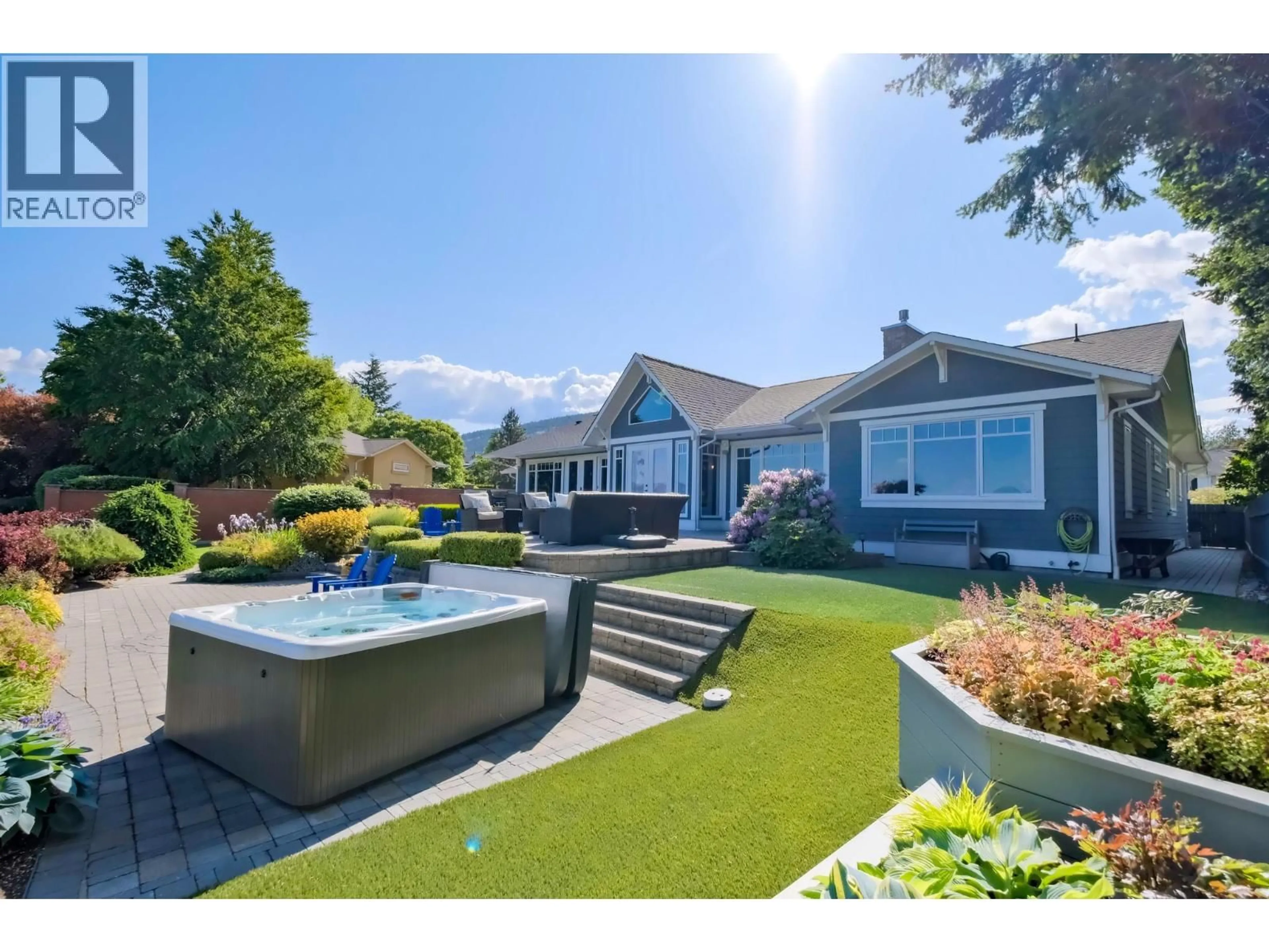 A pic from outside/outdoor area/front of a property/back of a property/a pic from drone, water/lake/river/ocean view for 162 VANCOUVER PLACE, Penticton British Columbia V2A1A7