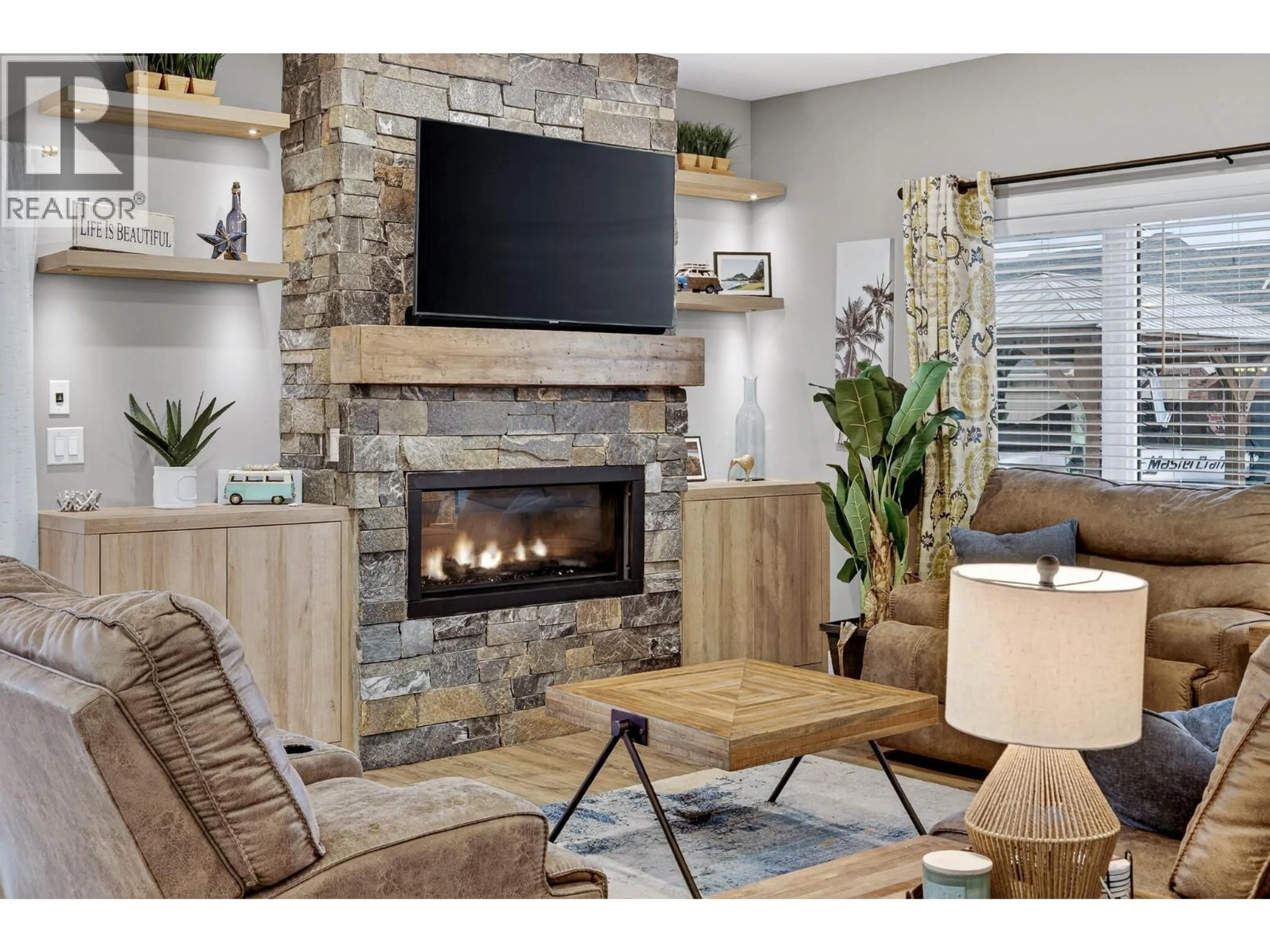 Living room with furniture, unknown for 1651 KOOCANUSA LAKE DRIVE, Lake Koocanusa British Columbia V0B1T4