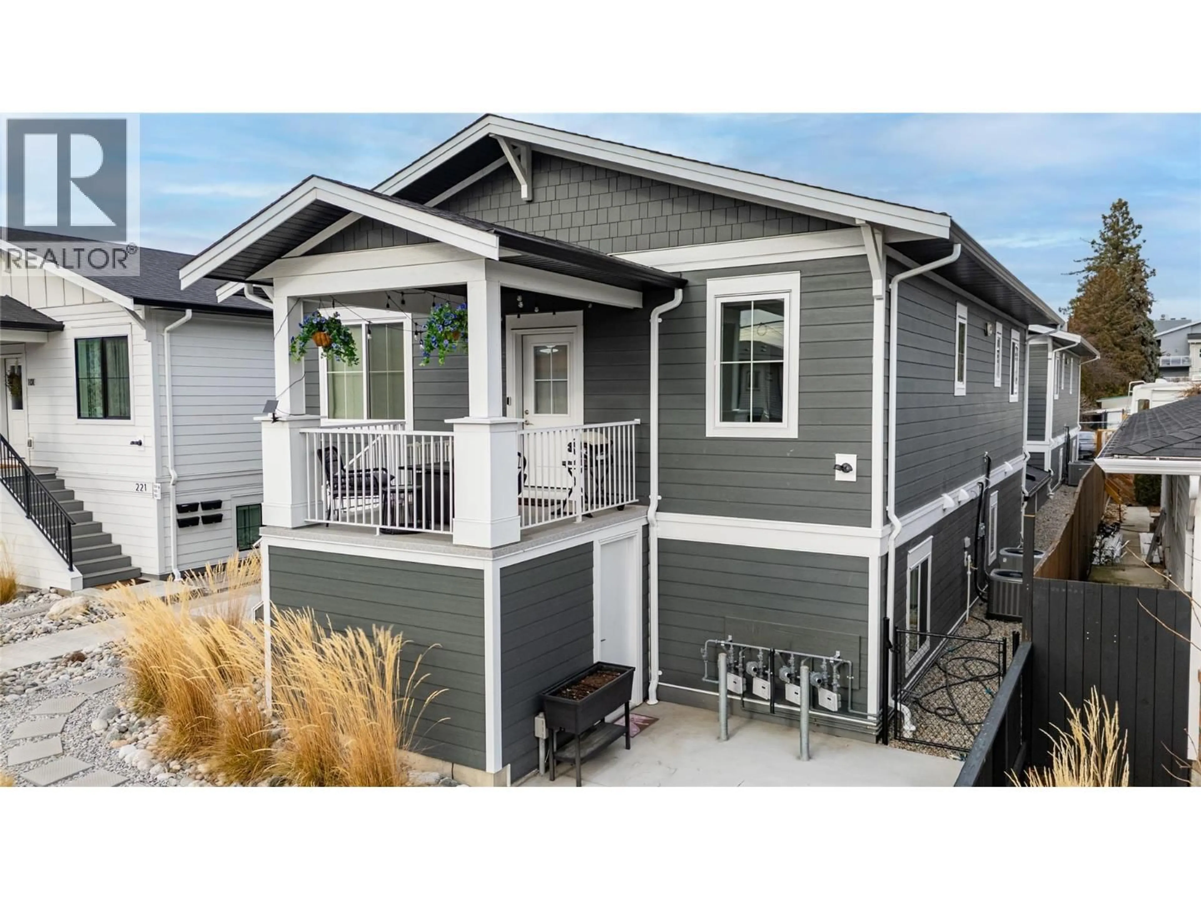 Home with vinyl exterior material, street for 101 - 241 NELSON AVENUE, Penticton British Columbia V2A2L1