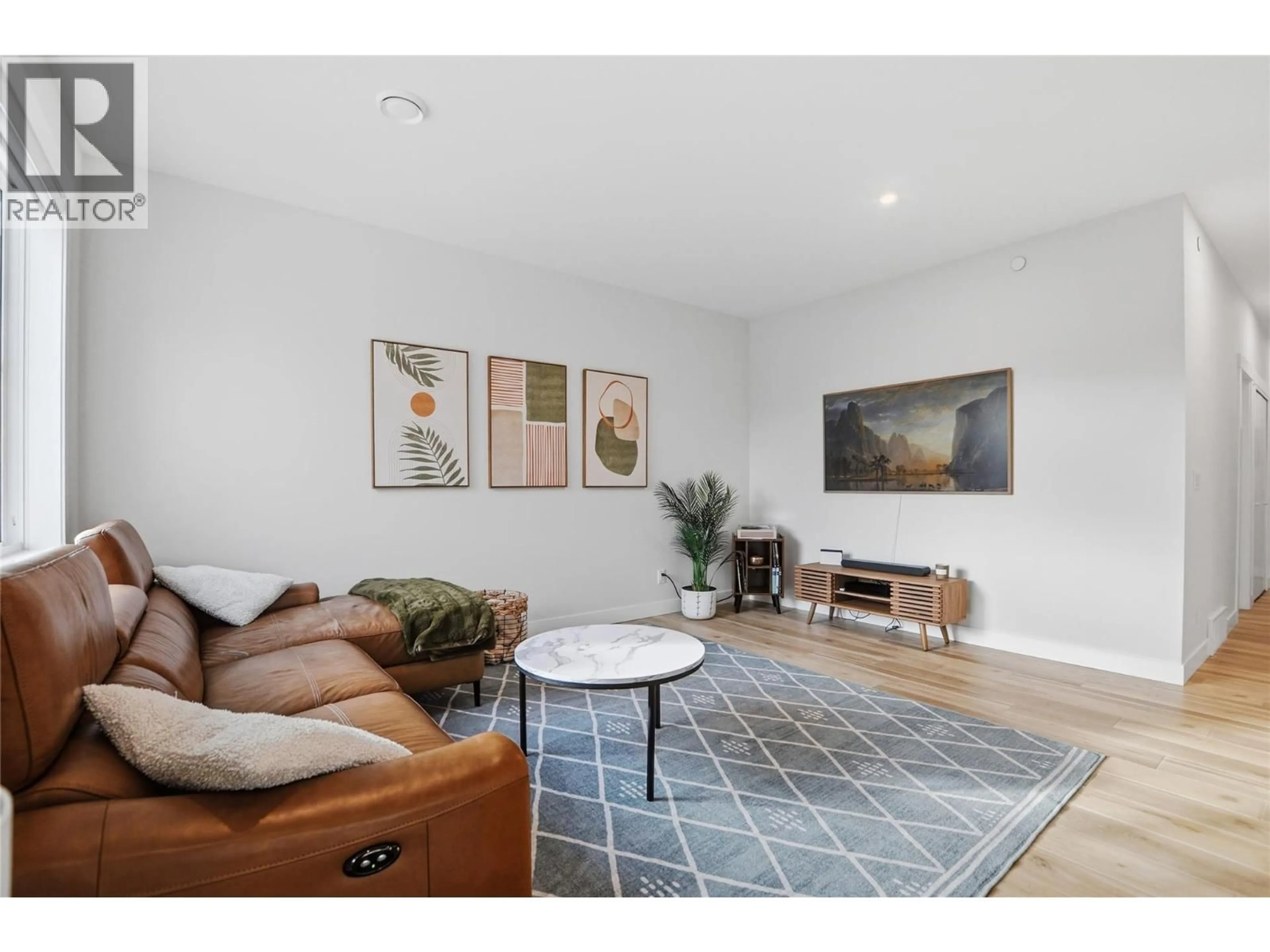 Living room with furniture, unknown for 101 - 241 NELSON AVENUE, Penticton British Columbia V2A2L1