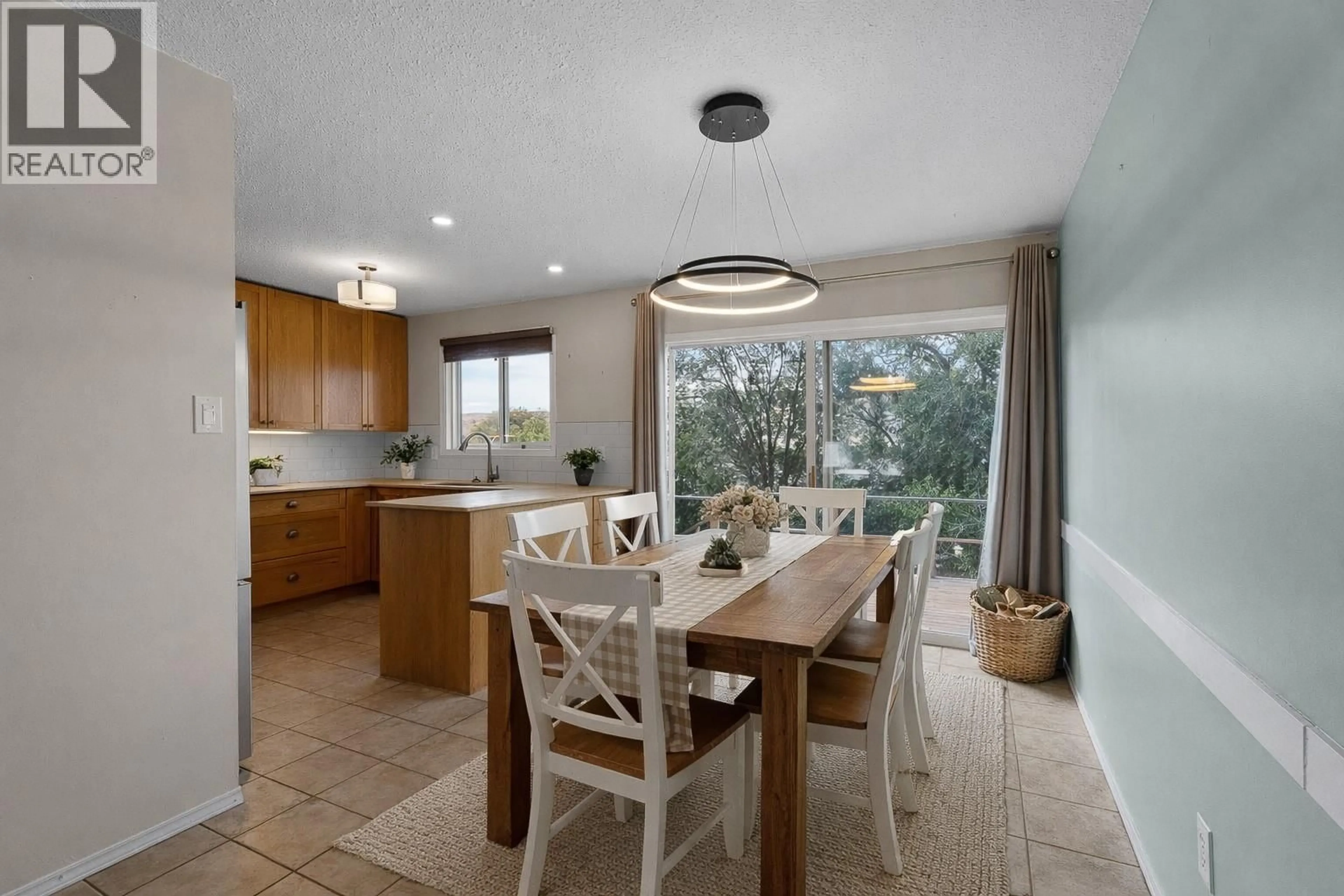 Dining room, ceramic/tile floor for 1799 ARMSTRONG STREET, Merritt British Columbia V1K1E7