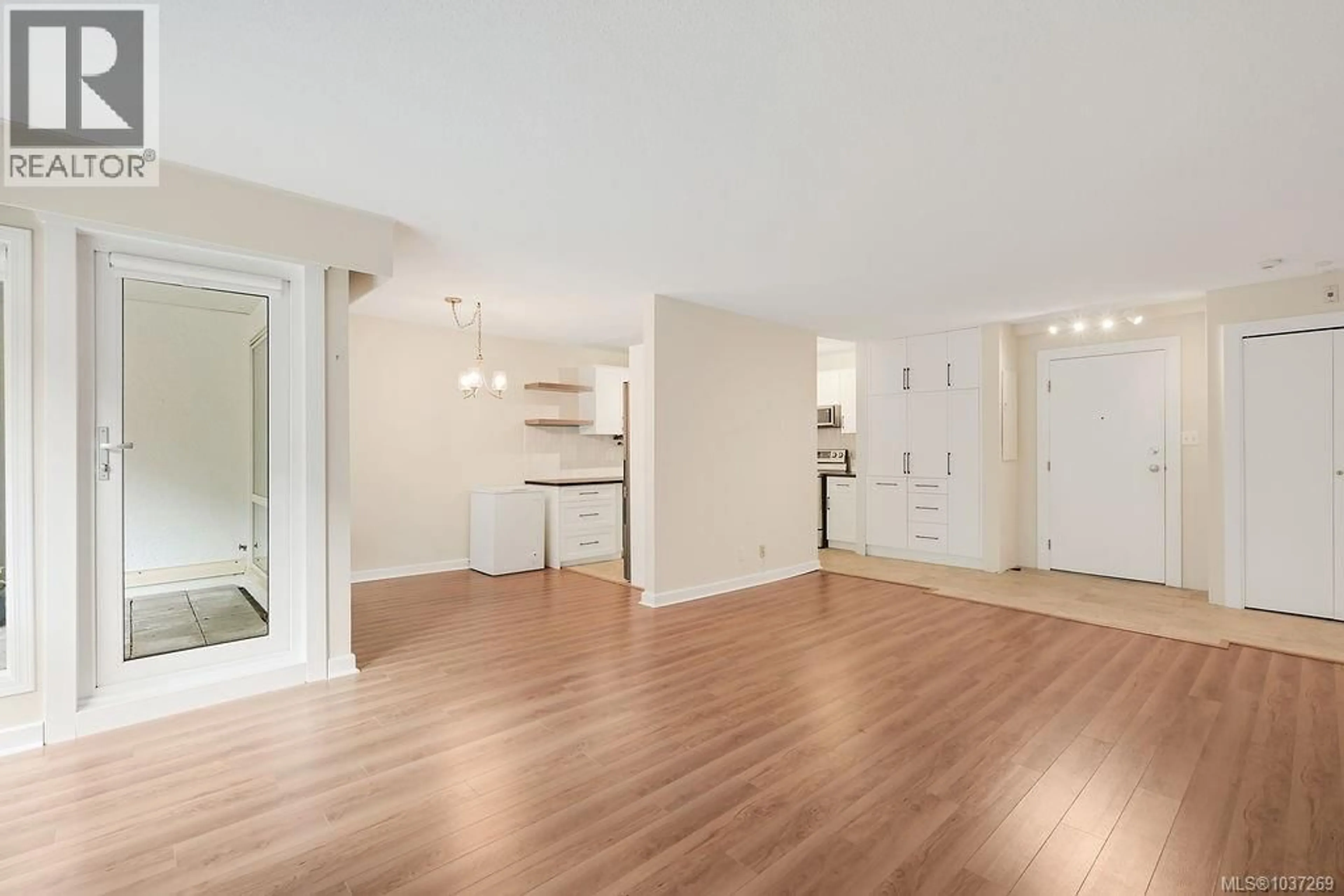 A pic of a room for 105 - 1725 CEDAR HILL CROSS ROAD, Saanich British Columbia V8P2P8