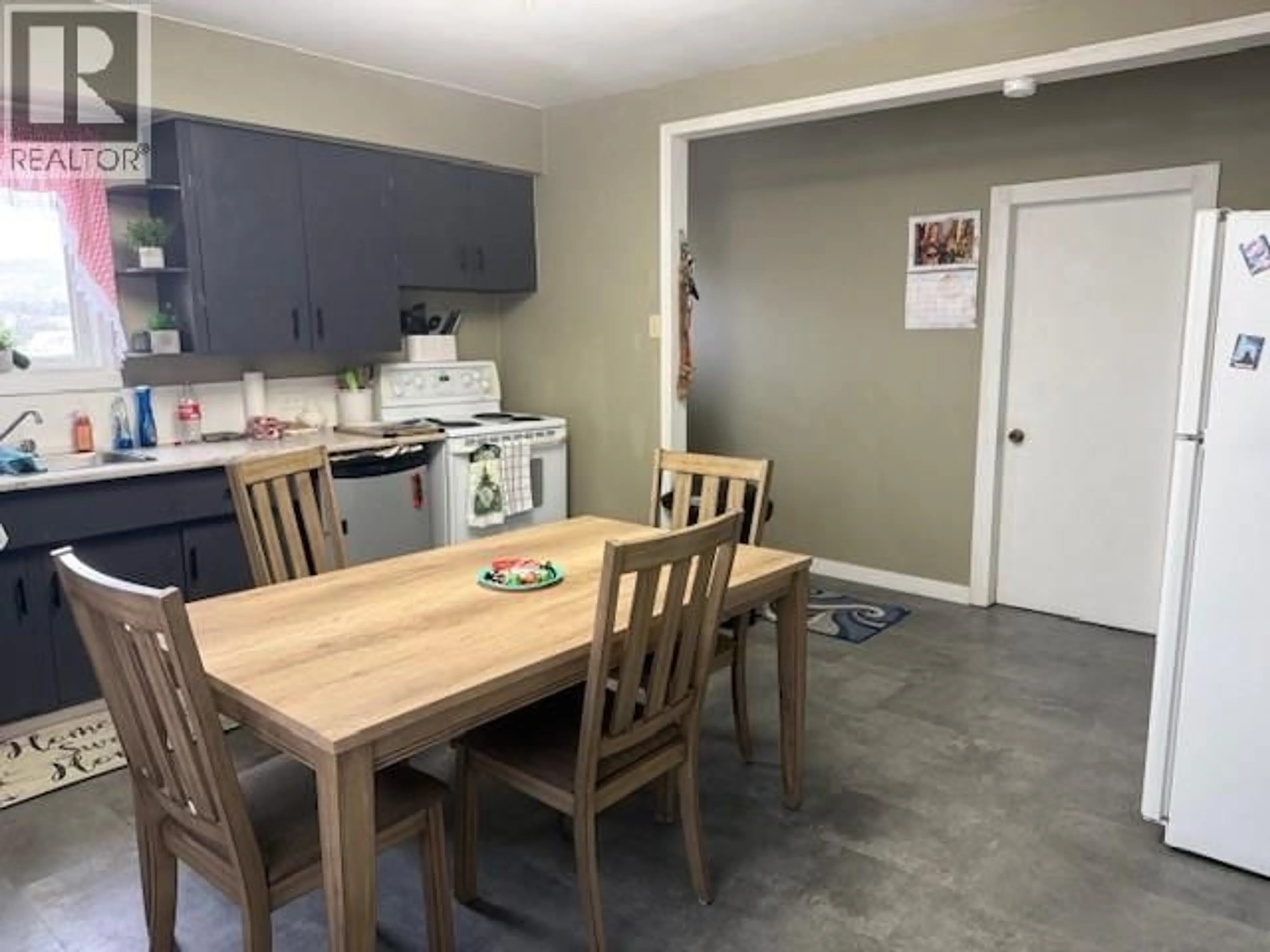 A pic of a room for 325 WILLOW STREET, Kamloops British Columbia V2B4C8
