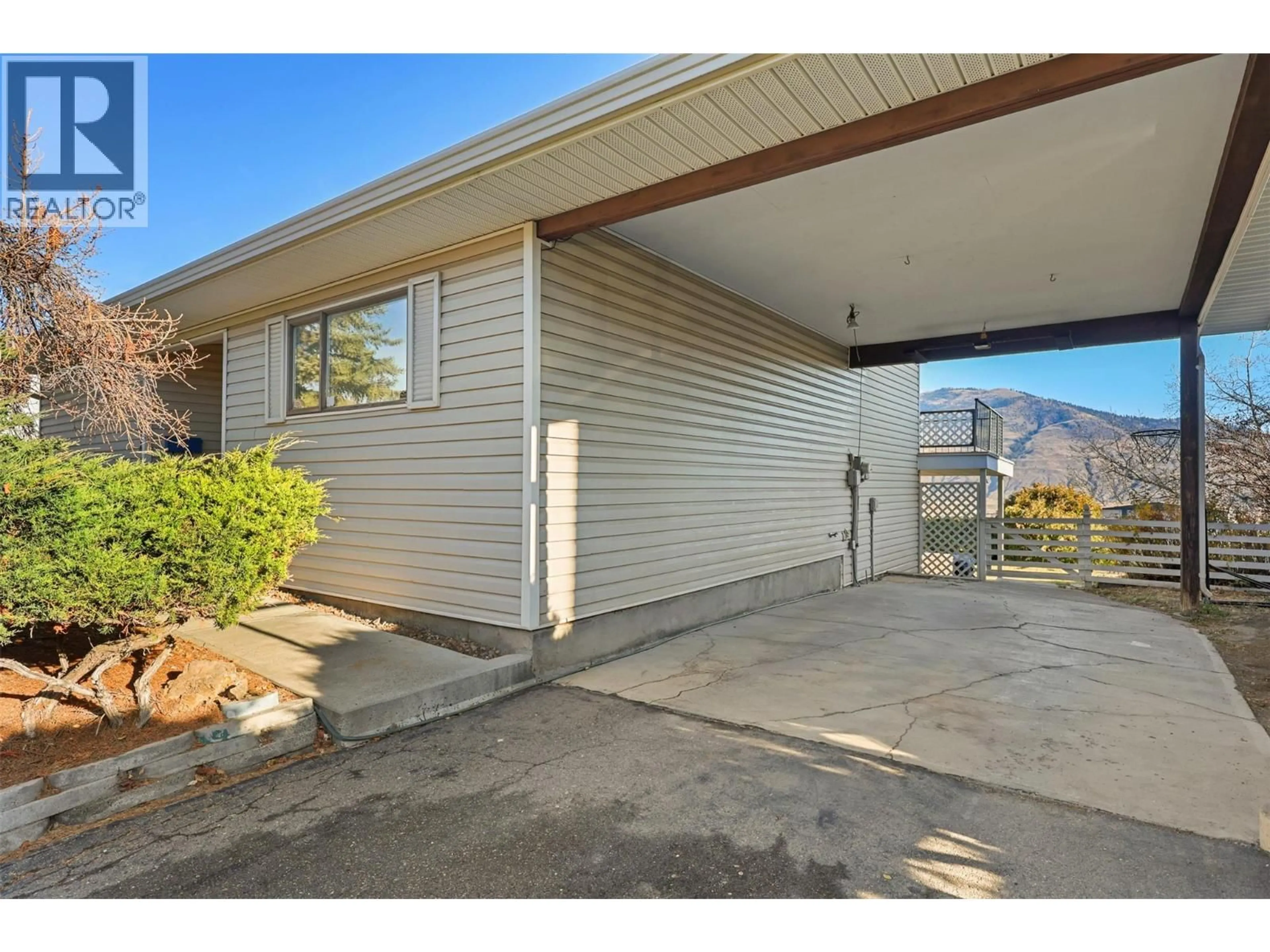 Indoor garage for 1574 GRIFFIN TERRACE, Kamloops British Columbia V2B7R6