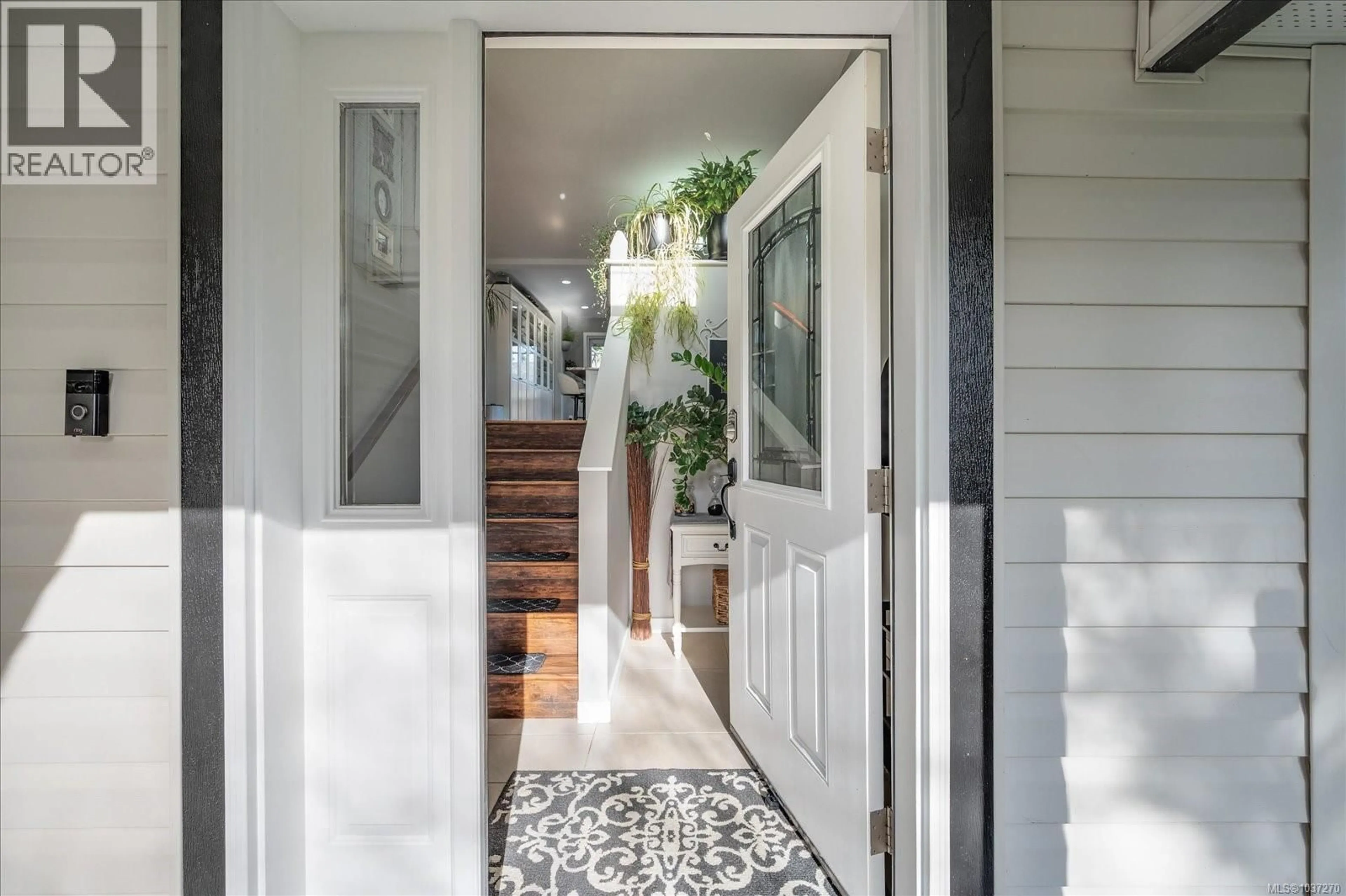 Indoor entryway for 2121 LEXINGTON PLACE, Courtenay British Columbia V9N9C5