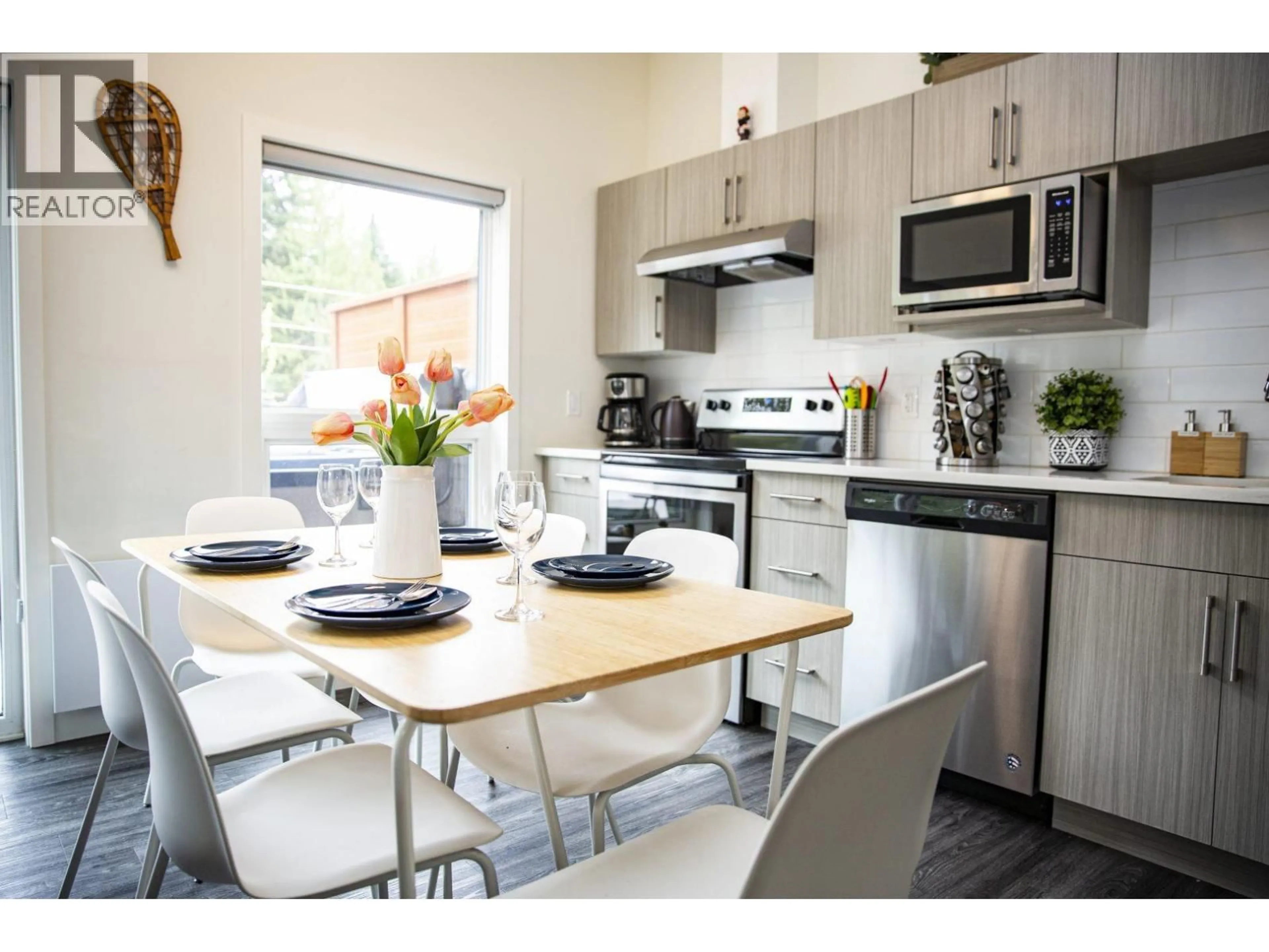 Open concept kitchen, unknown for 5204 - 1901 NELS NELSON CRESCENT, Revelstoke British Columbia V0E2S3