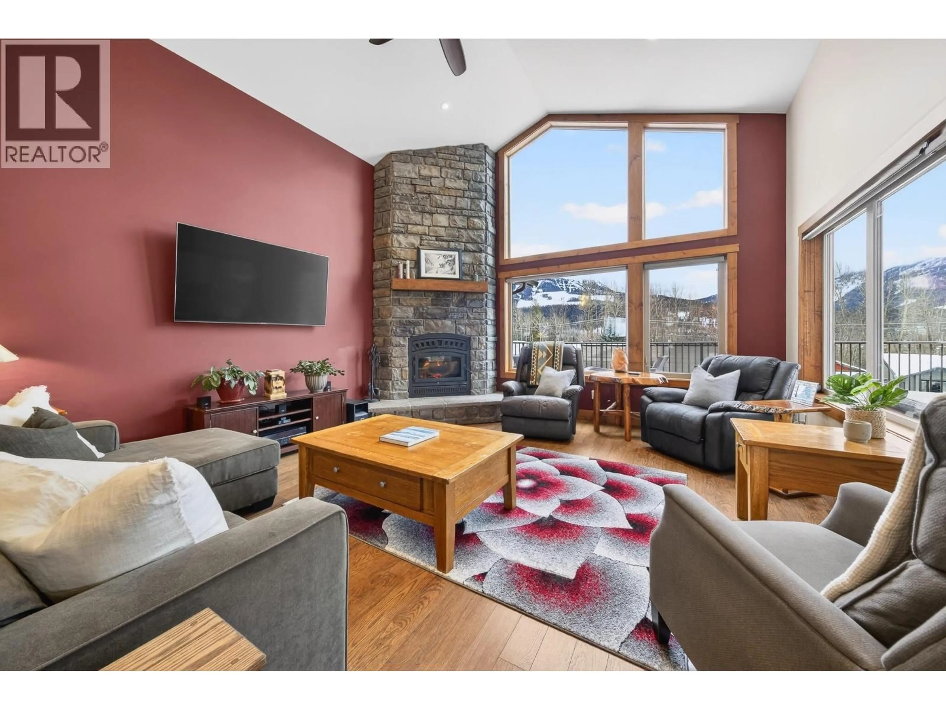 Living room with furniture, unknown for 32 ASPEN CRESCENT, Fernie British Columbia V0B1M5