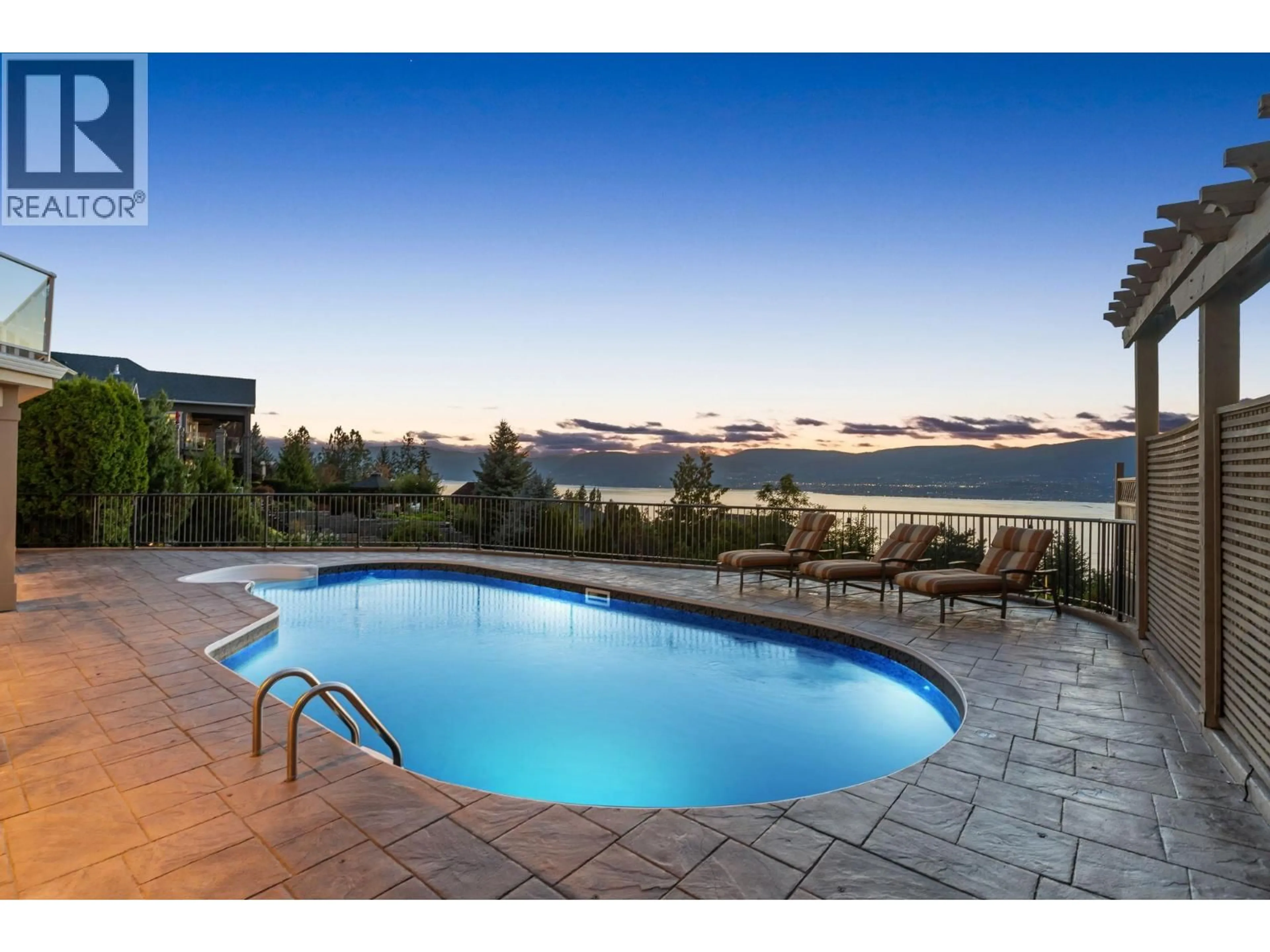 Pool for 374 QUILCHENA DRIVE, Kelowna British Columbia V1W4W4