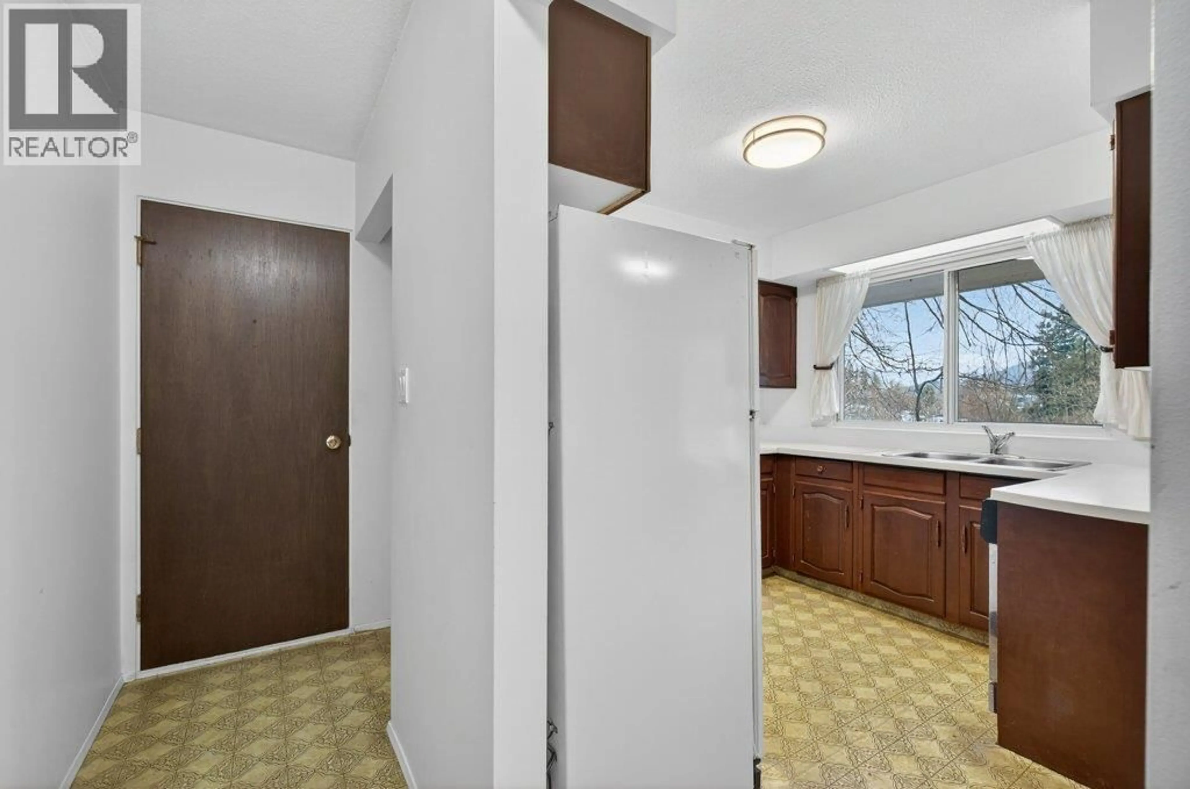 Unknown for 2850 30 AVENUE NORTHEAST, Salmon Arm British Columbia V1E3L2