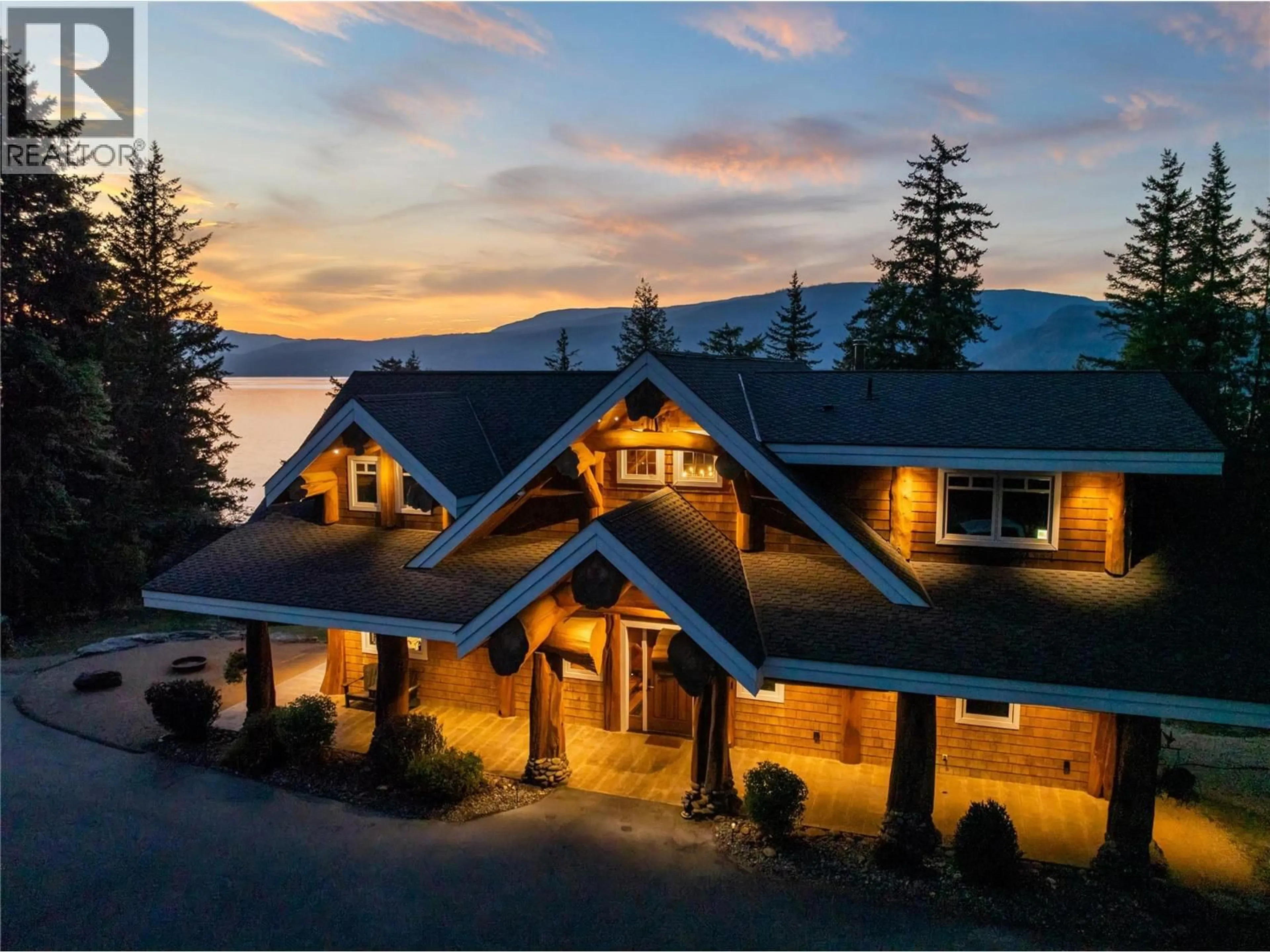 A pic from outside/outdoor area/front of a property/back of a property/a pic from drone, mountain view for 1897 BLIND BAY ROAD, Sorrento British Columbia V0E2W0