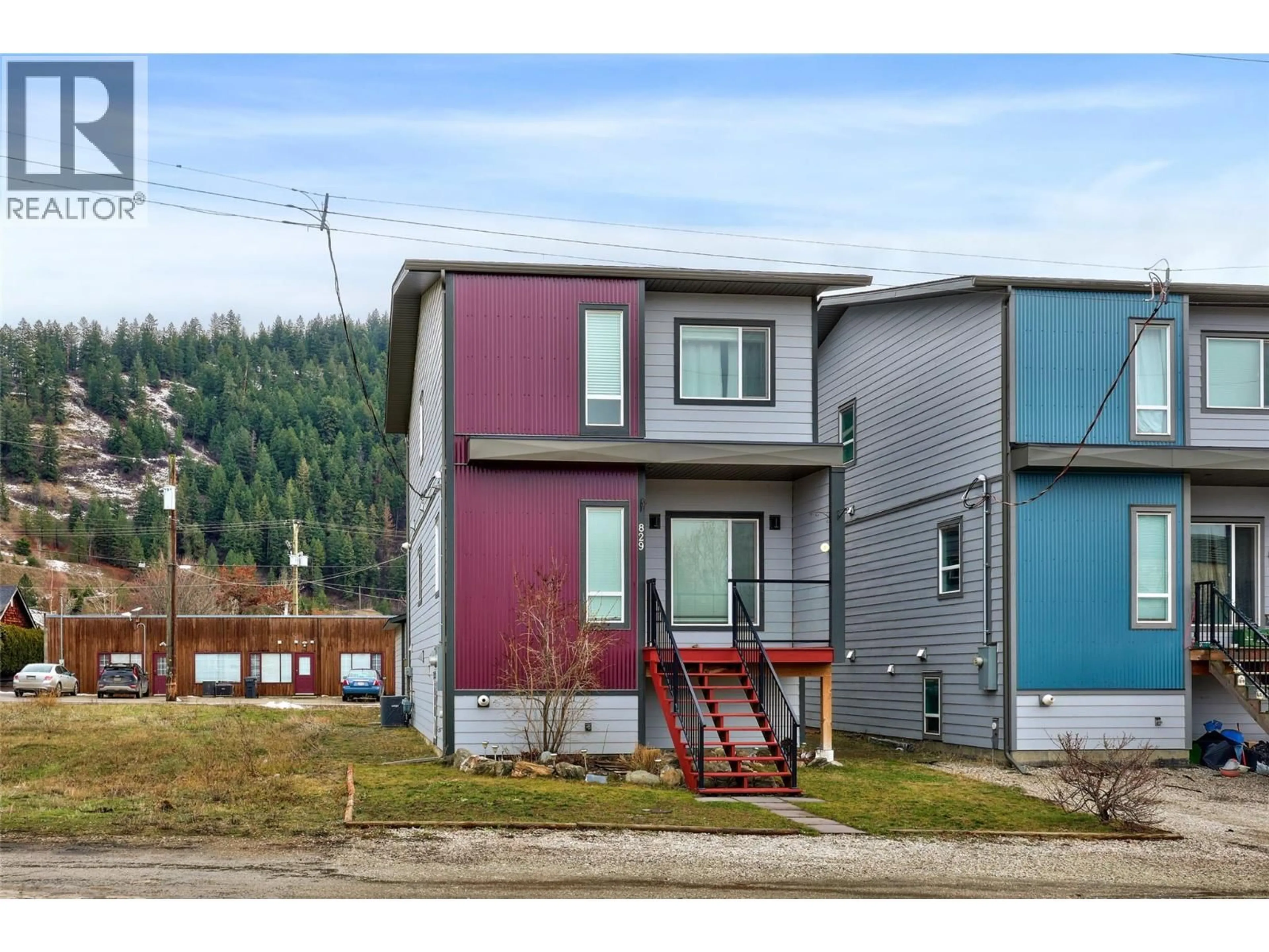 Home with vinyl exterior material, street for 829 OKANAGAN AVENUE, Chase British Columbia V0E1M0