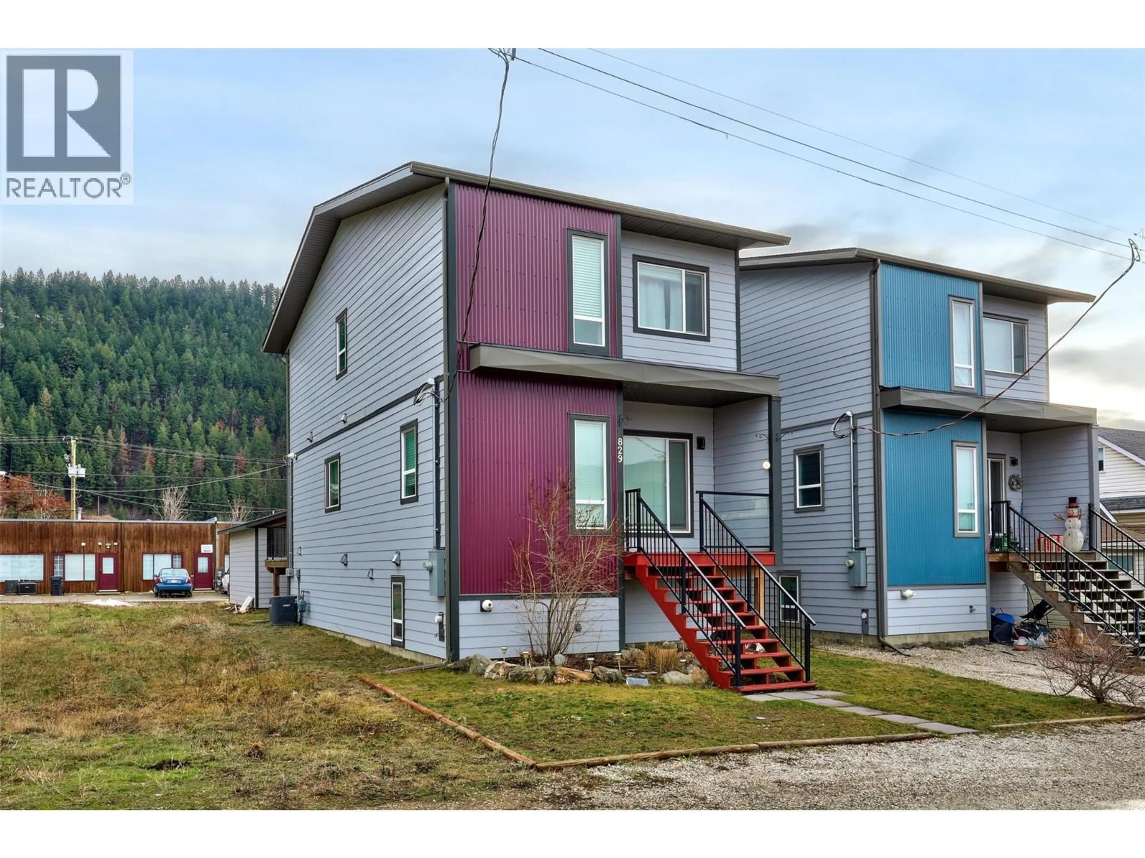 Home with vinyl exterior material, street for 829 OKANAGAN AVENUE, Chase British Columbia V0E1M0