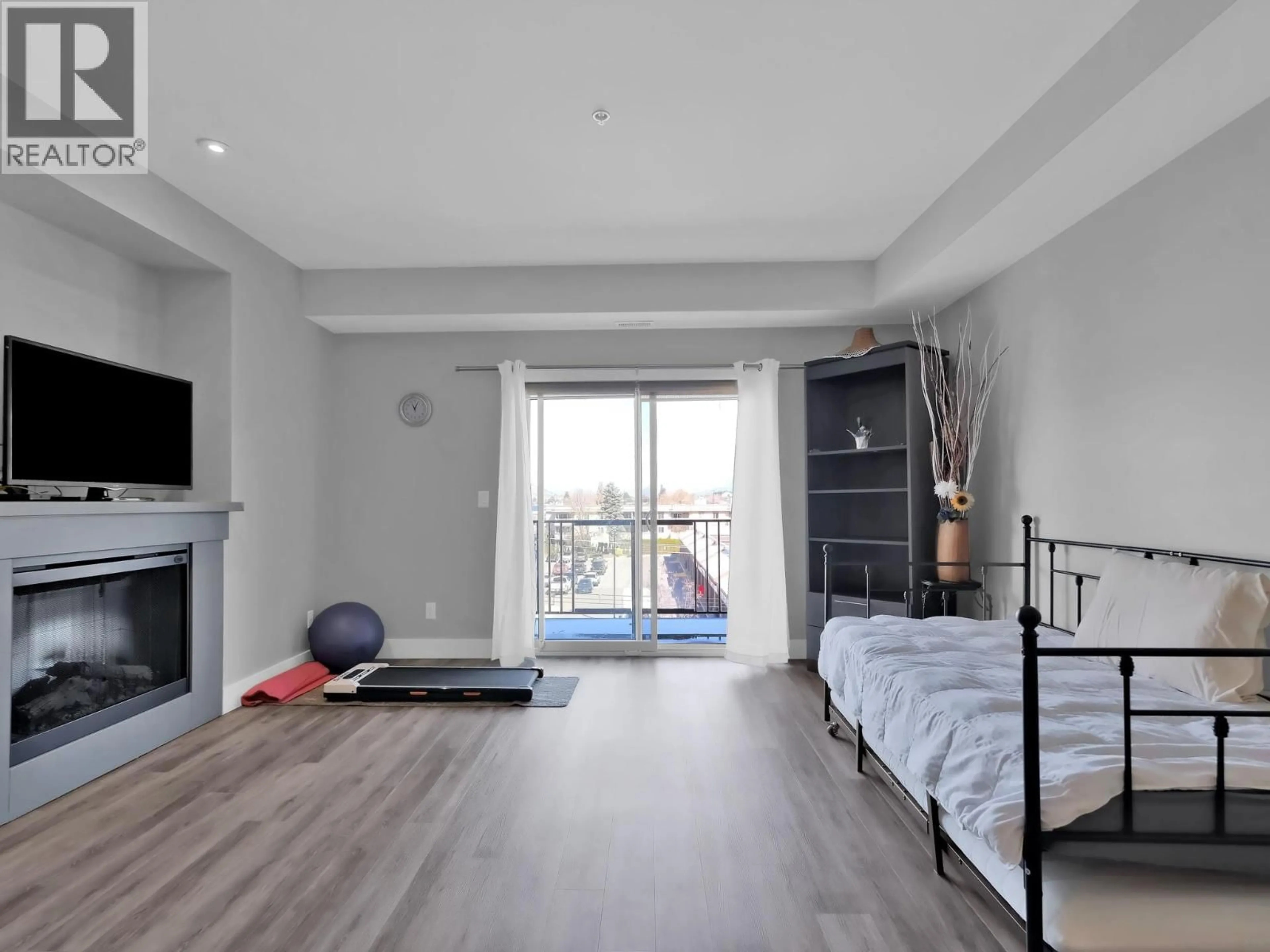 A pic of a room for 311 - 250 WATERFORD AVENUE, Penticton British Columbia V2A3T8