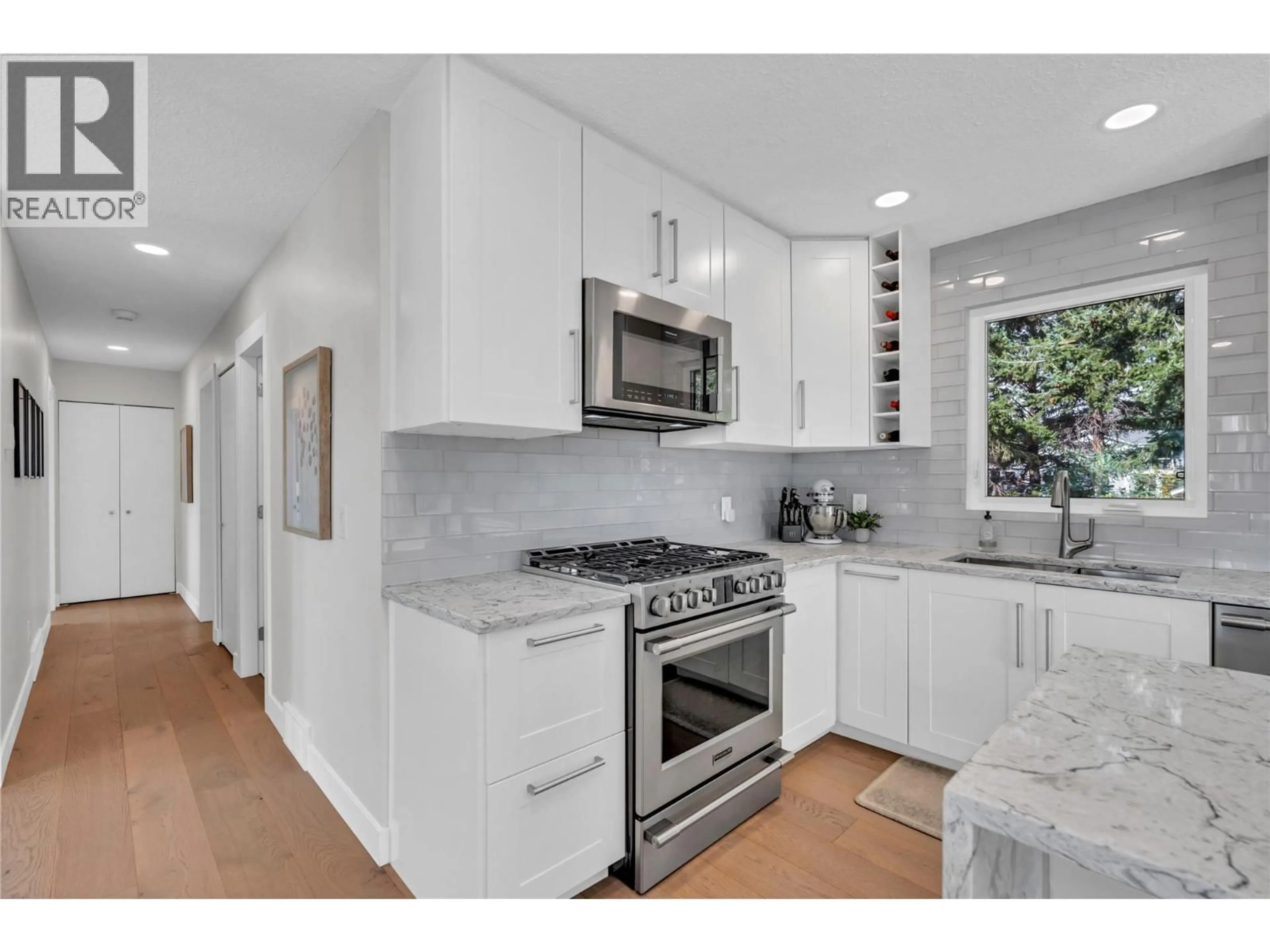 Open concept kitchen, ceramic/tile floor for 3904 DRYDEN ROAD, Peachland British Columbia V0H1X2