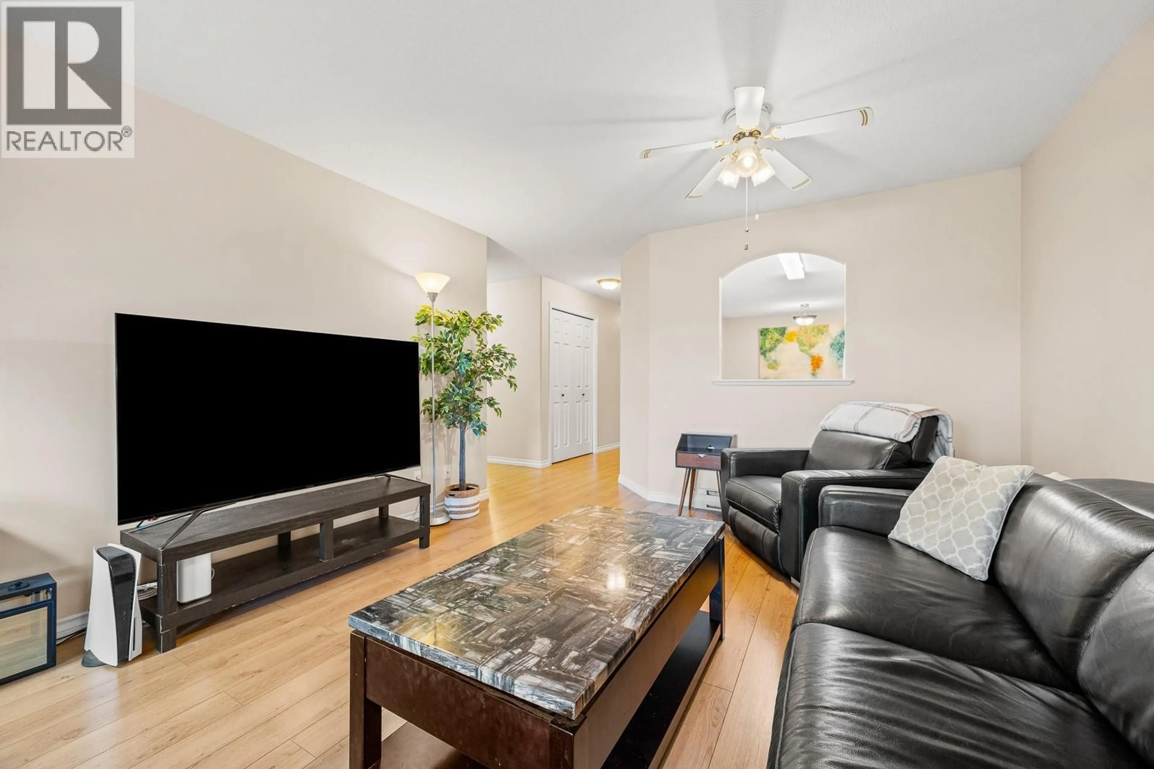 Living room with furniture, unknown for 206 - 555 HOUGHTON ROAD, Kelowna British Columbia V1X7P9