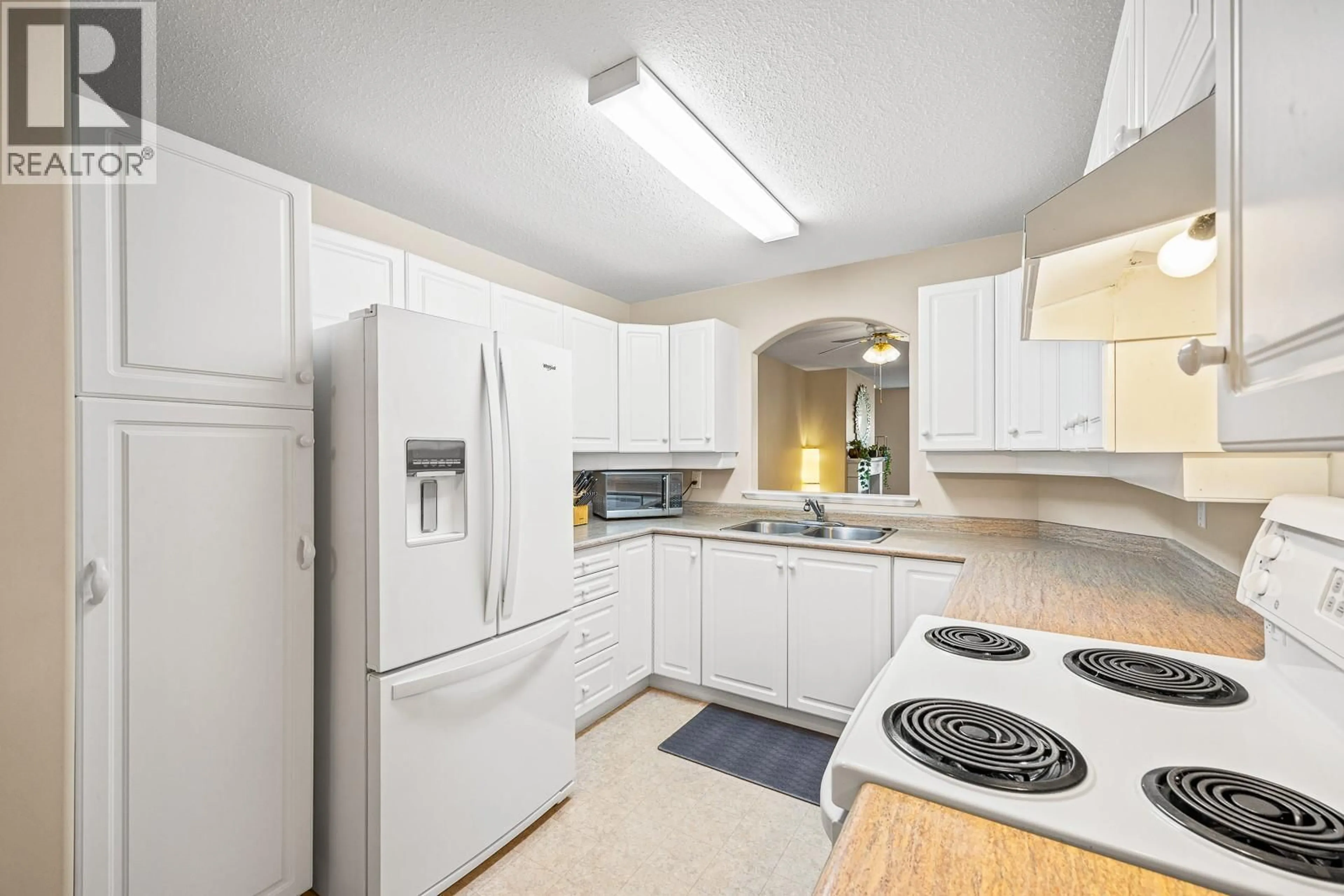 Standard kitchen, unknown for 206 - 555 HOUGHTON ROAD, Kelowna British Columbia V1X7P9