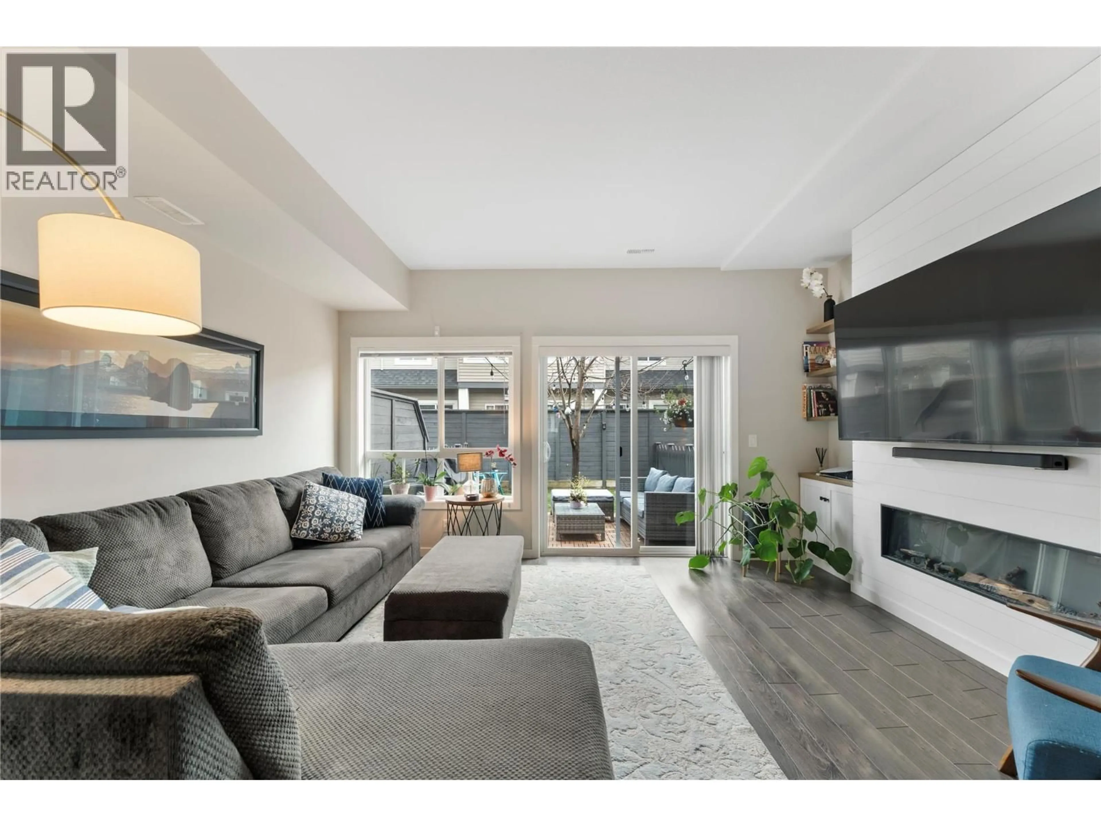 Living room with furniture, unknown for 69 - 680 OLD MEADOWS ROAD, Kelowna British Columbia V1W5L4