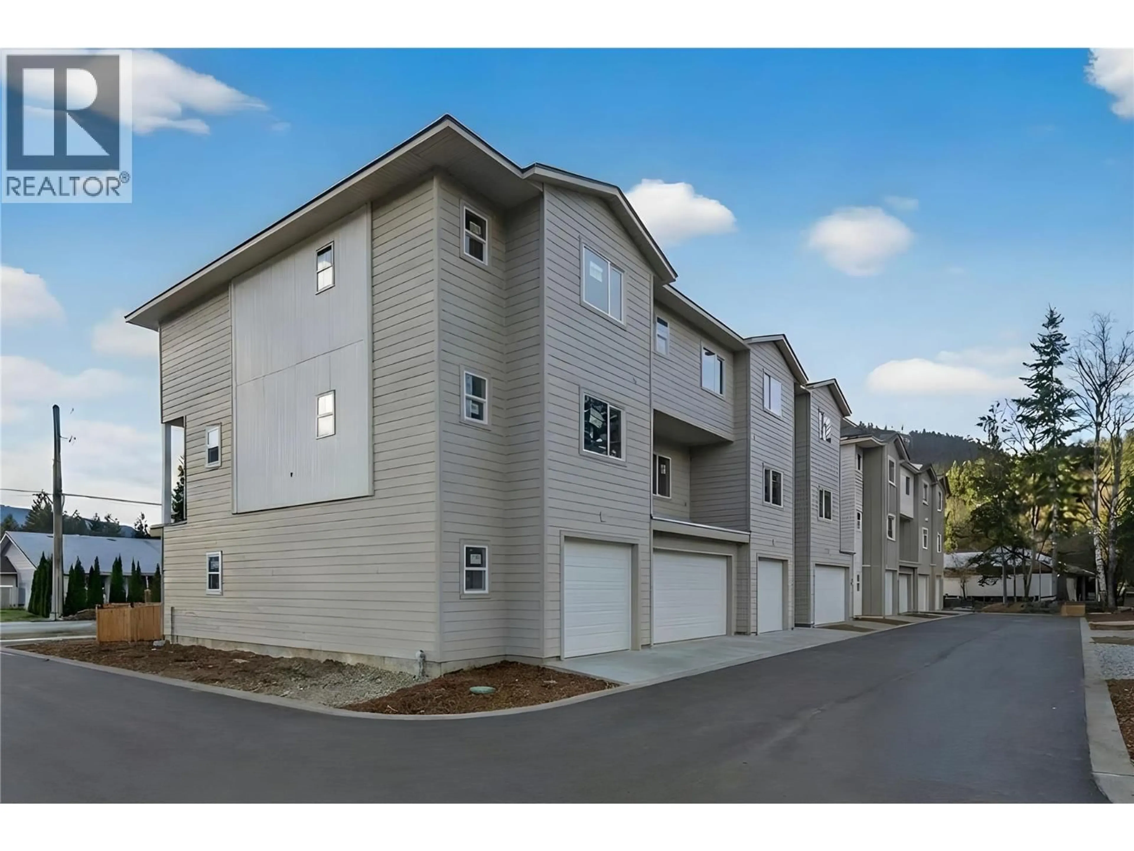 Unknown for 2 - 222 TEMPLE STREET, Sicamous British Columbia V0E2V0