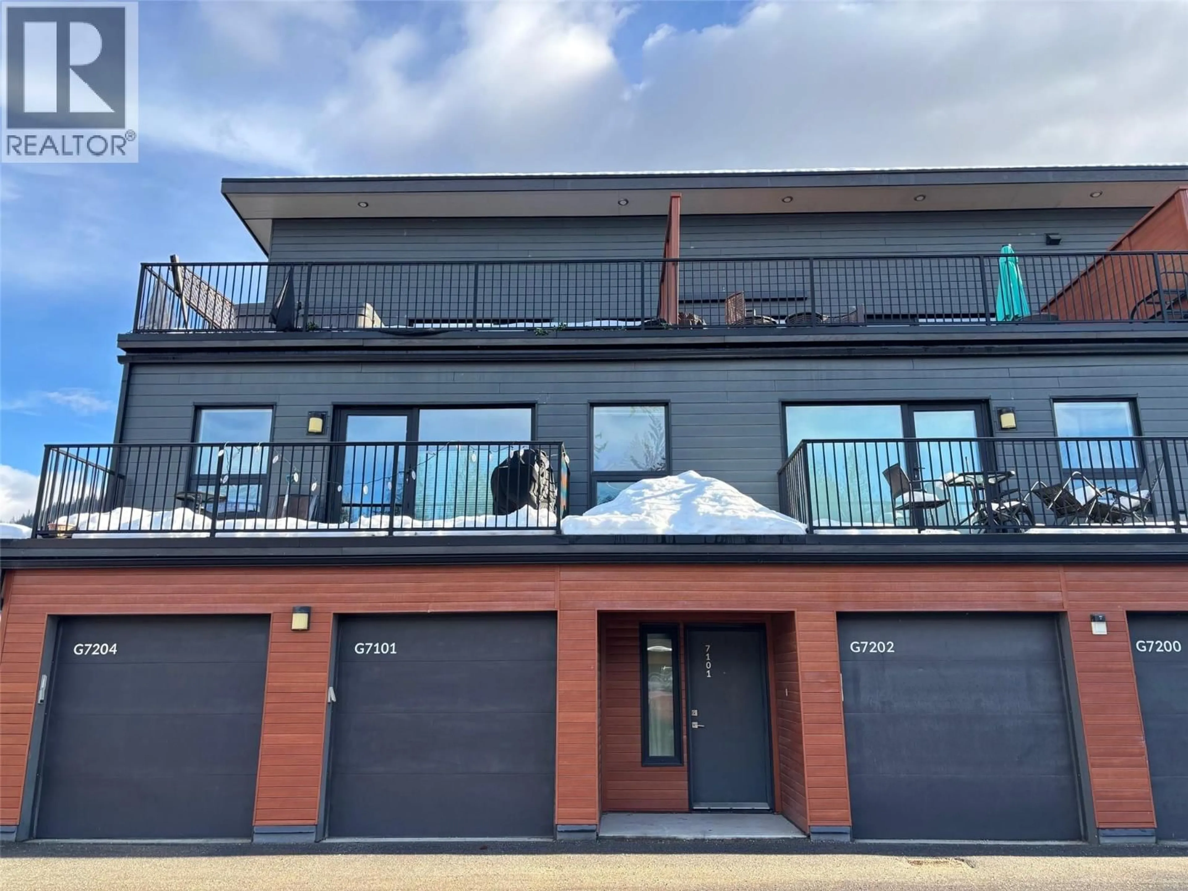 A pic from outside/outdoor area/front of a property/back of a property/a pic from drone, unknown for 7203 - 1901 NELS NELSON CRESCENT, Revelstoke British Columbia V0E2S3