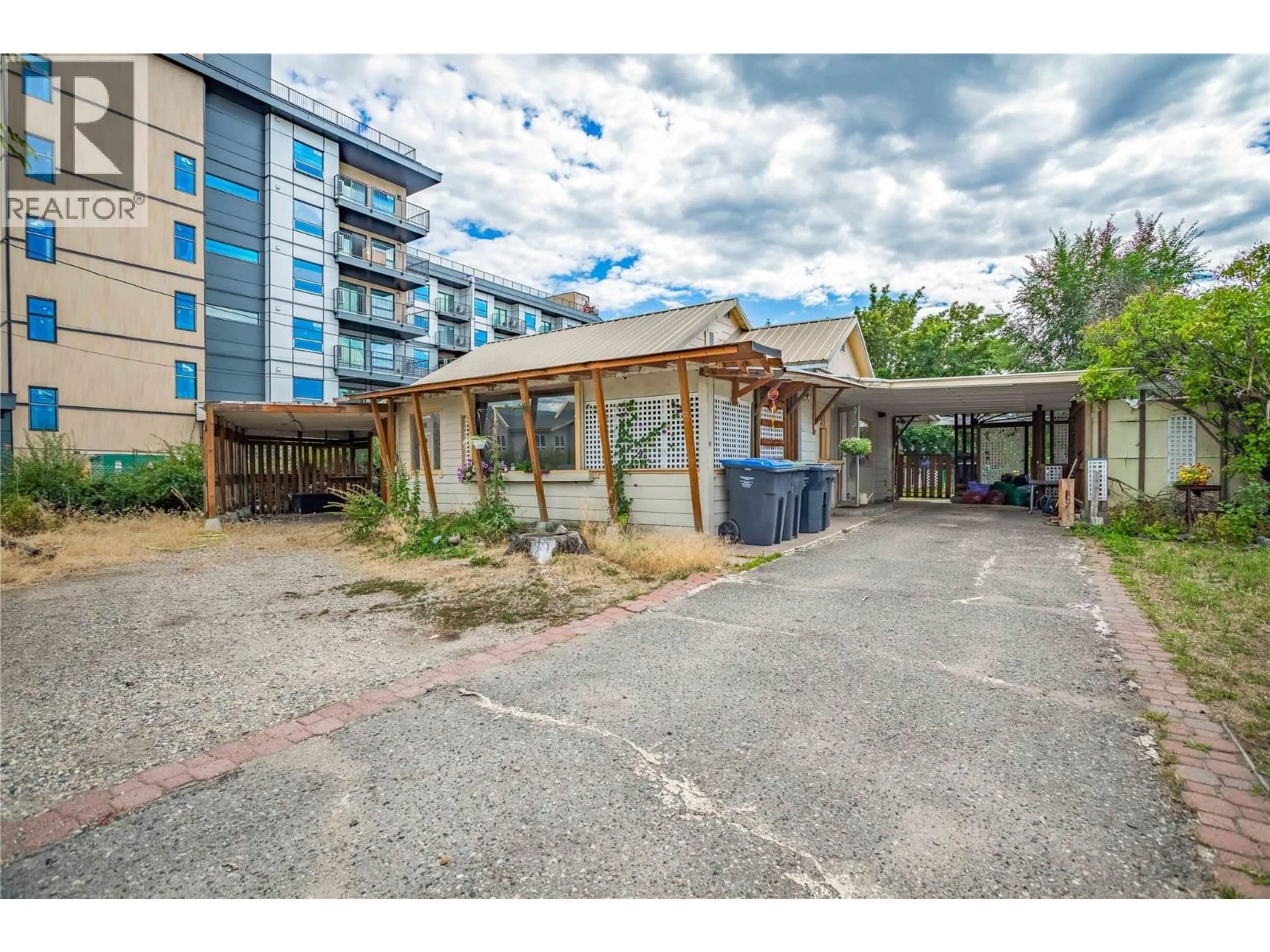 A pic from outside/outdoor area/front of a property/back of a property/a pic from drone, building for 425 LEATHEAD ROAD, Kelowna British Columbia V1X2J3