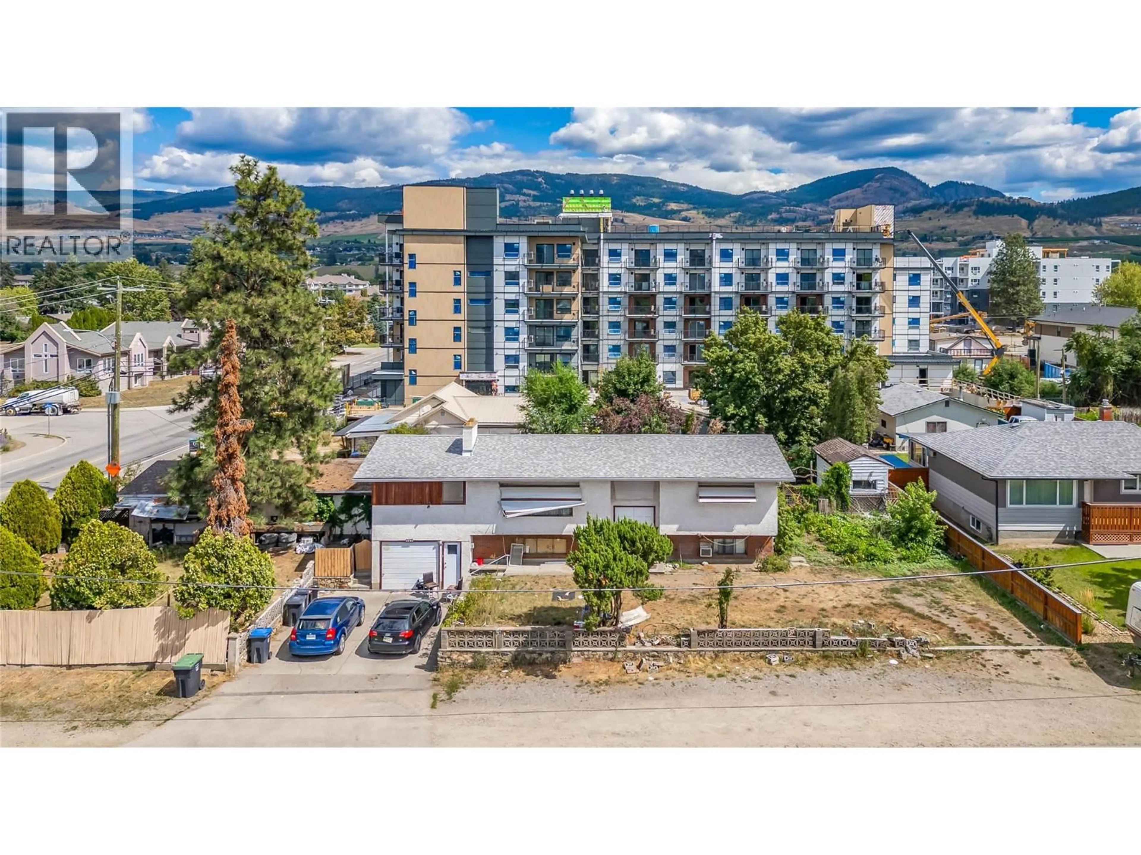 A pic from outside/outdoor area/front of a property/back of a property/a pic from drone, unknown for 545 FROELICH ROAD, Kelowna British Columbia V1X3M7