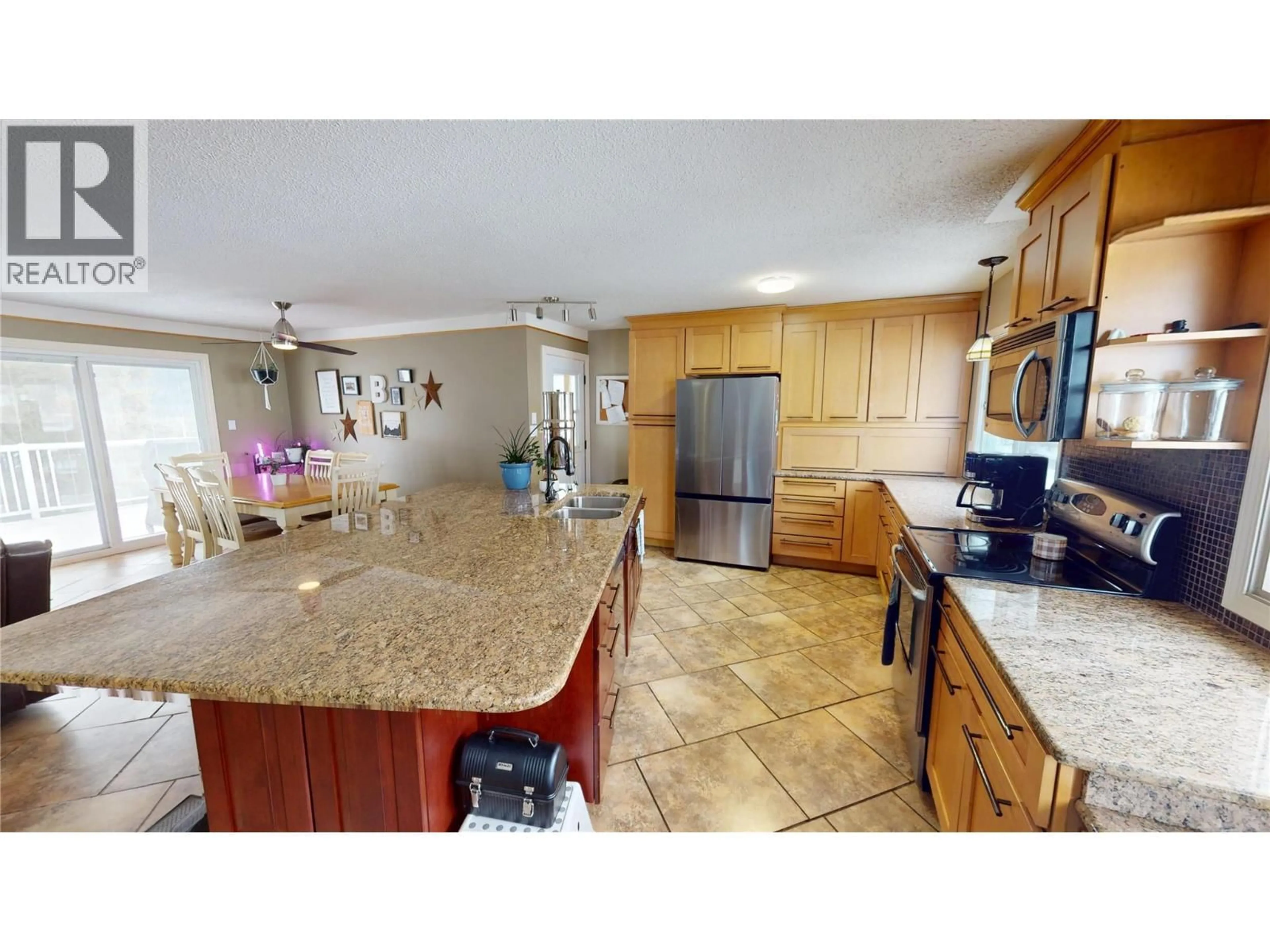 Open concept kitchen, ceramic/tile floor for 1110 ASH CRESCENT, Elkford British Columbia V0B1H0