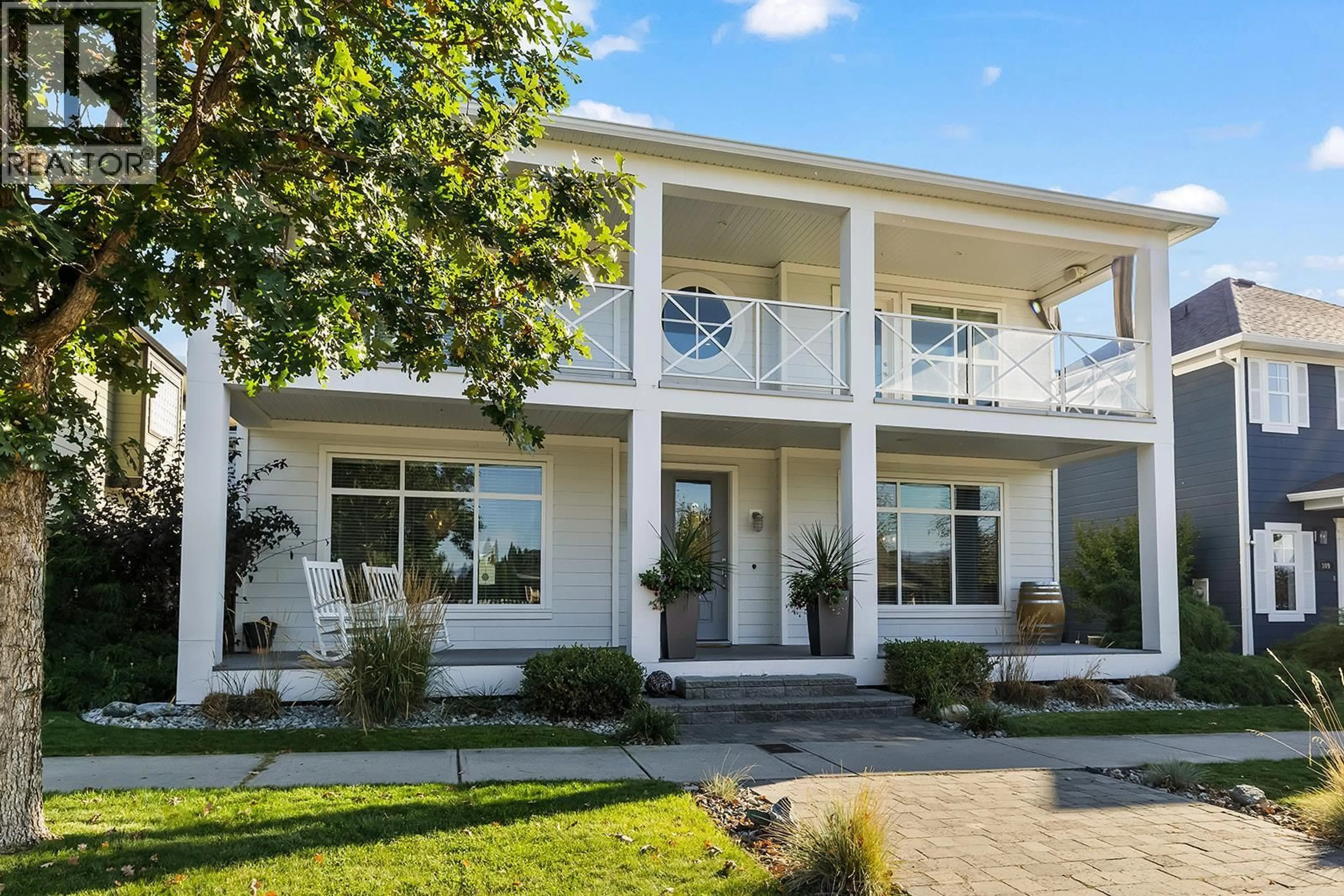 Home with vinyl exterior material, unknown for 311 PROVIDENCE AVENUE, Kelowna British Columbia V1W5C1