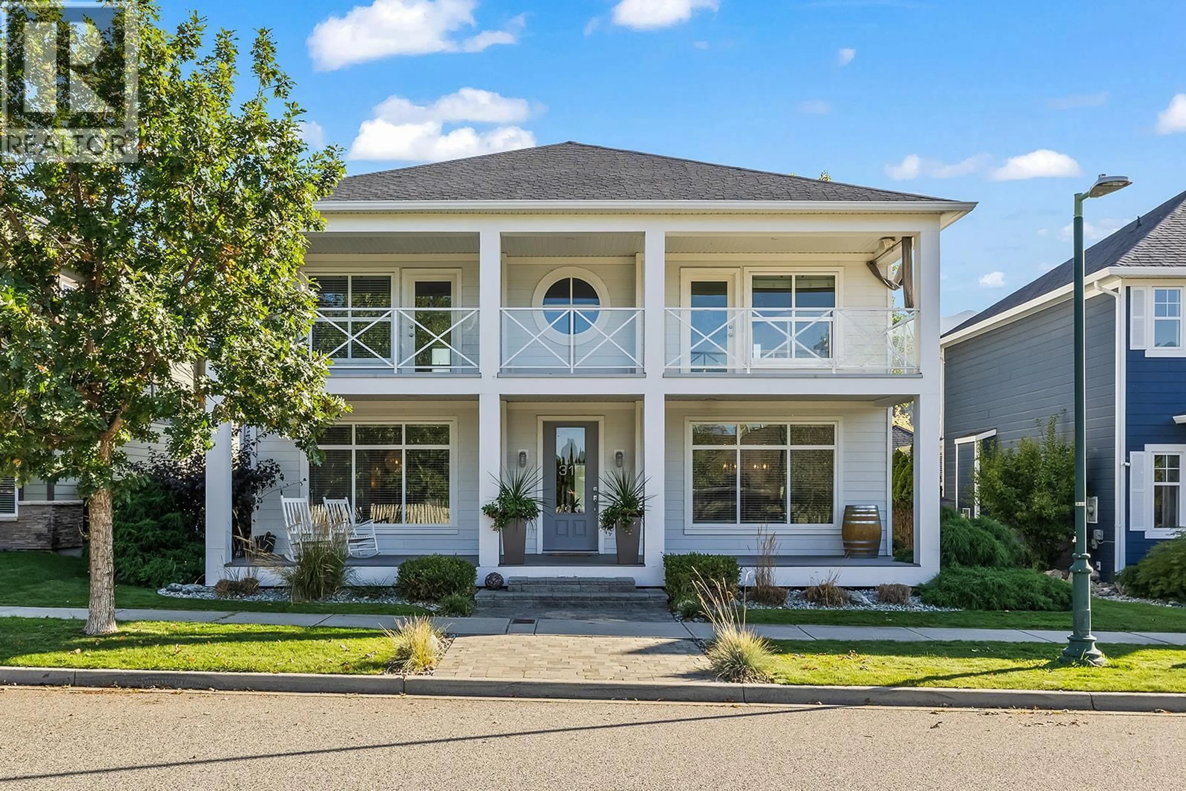 Home with vinyl exterior material, street for 311 PROVIDENCE AVENUE, Kelowna British Columbia V1W5C1