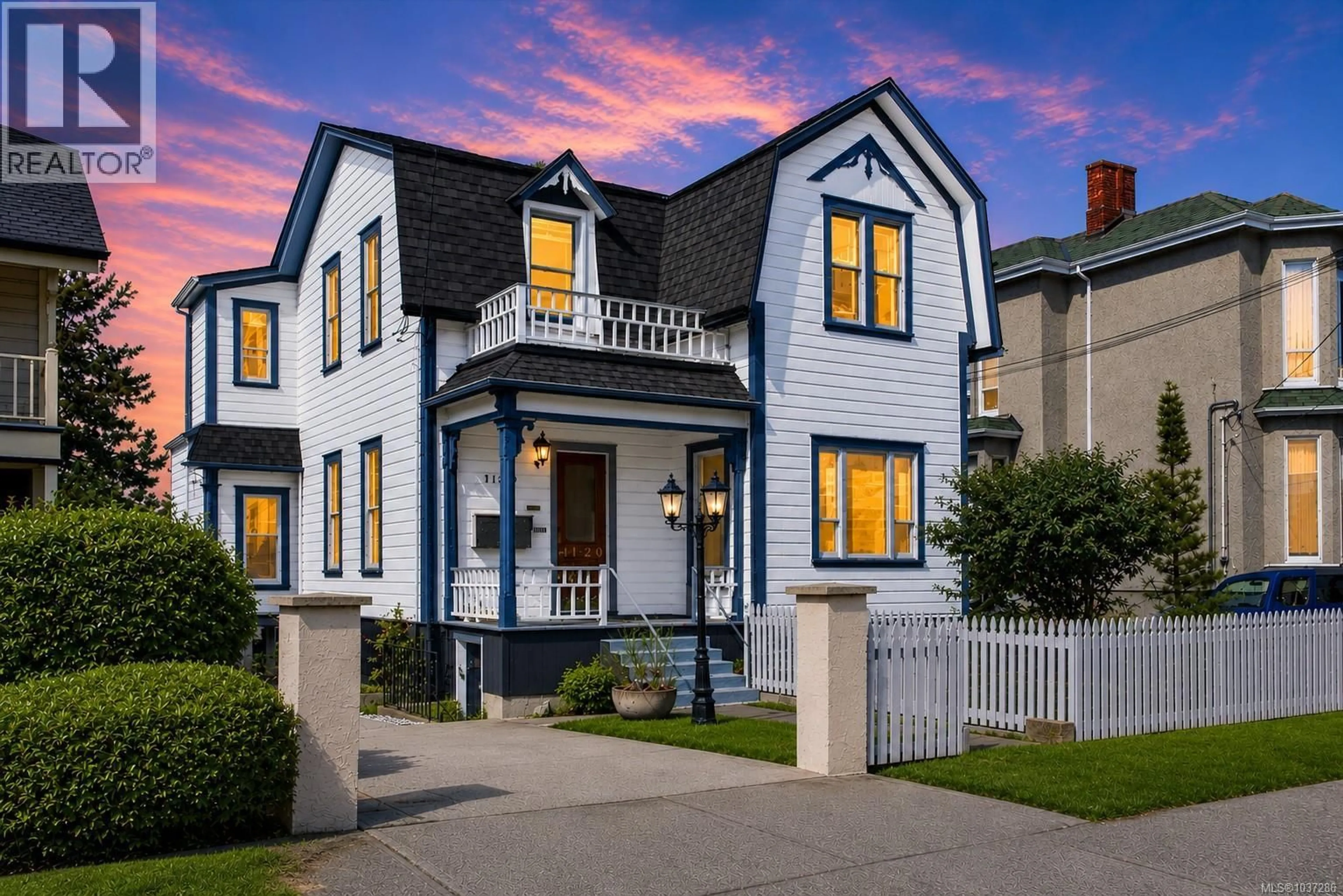 Home with brick exterior material, street for 1120 CALEDONIA AVENUE, Victoria British Columbia V8T1G1
